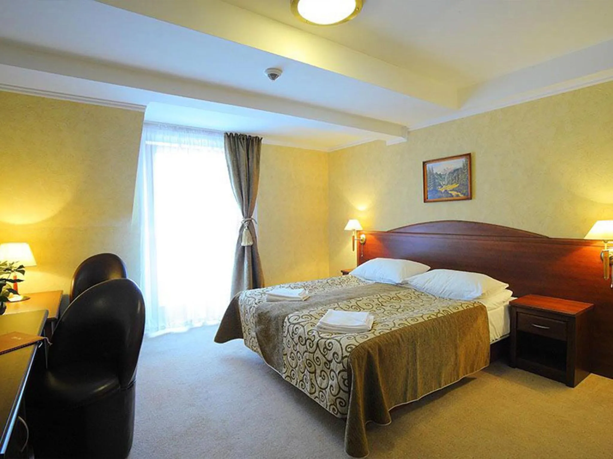 Bed in Manor Hotel