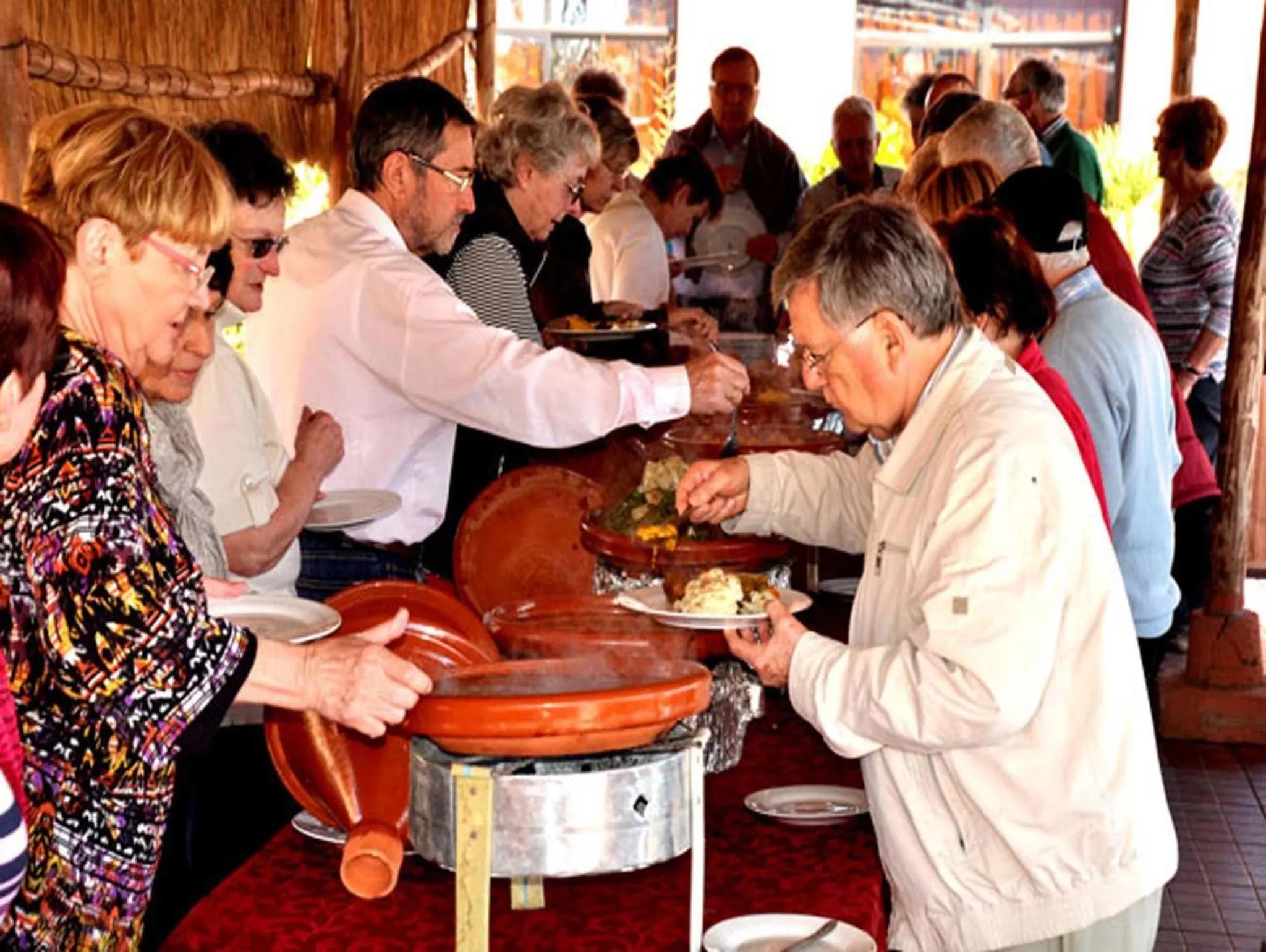 Restaurant/places to eat in Hôtel Jnane Ain Asserdoune