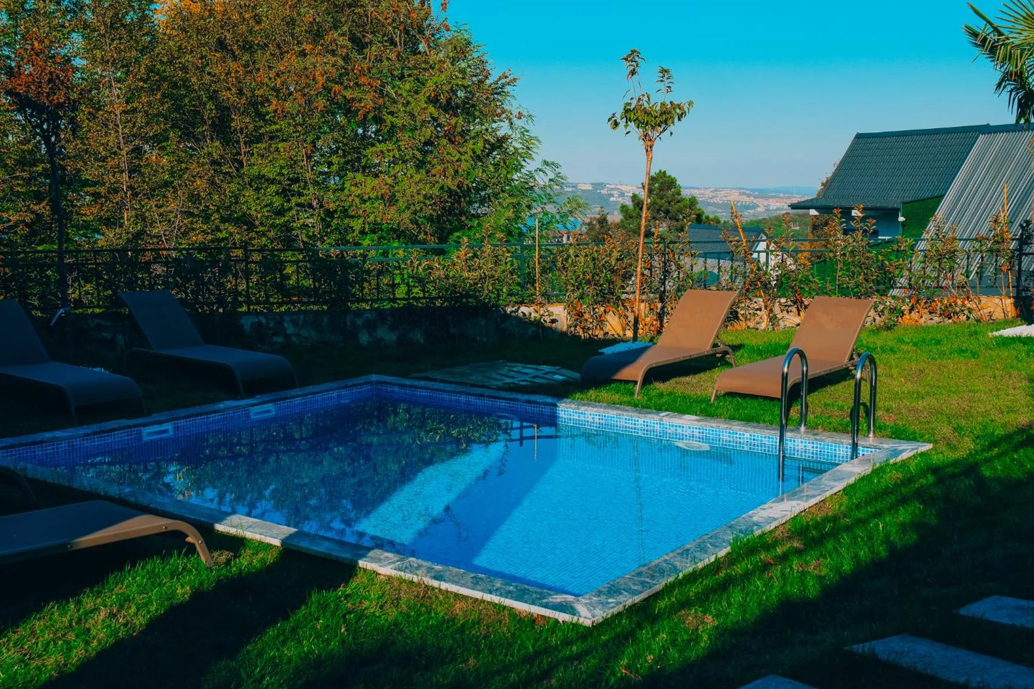 Swimming pool in The Green Park Sapanca