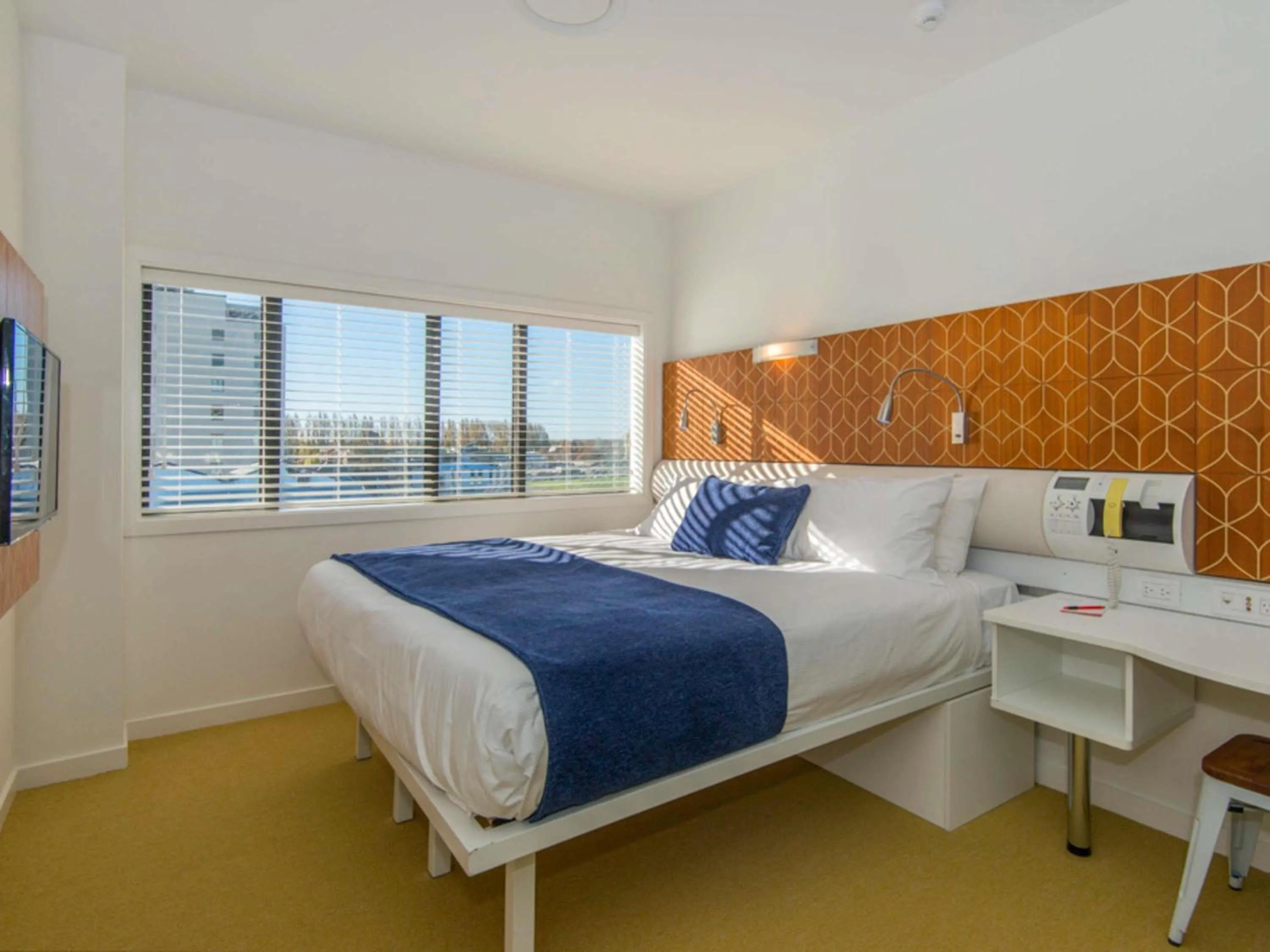 Standard King Room in BreakFree on Cashel, an Accor Hotel