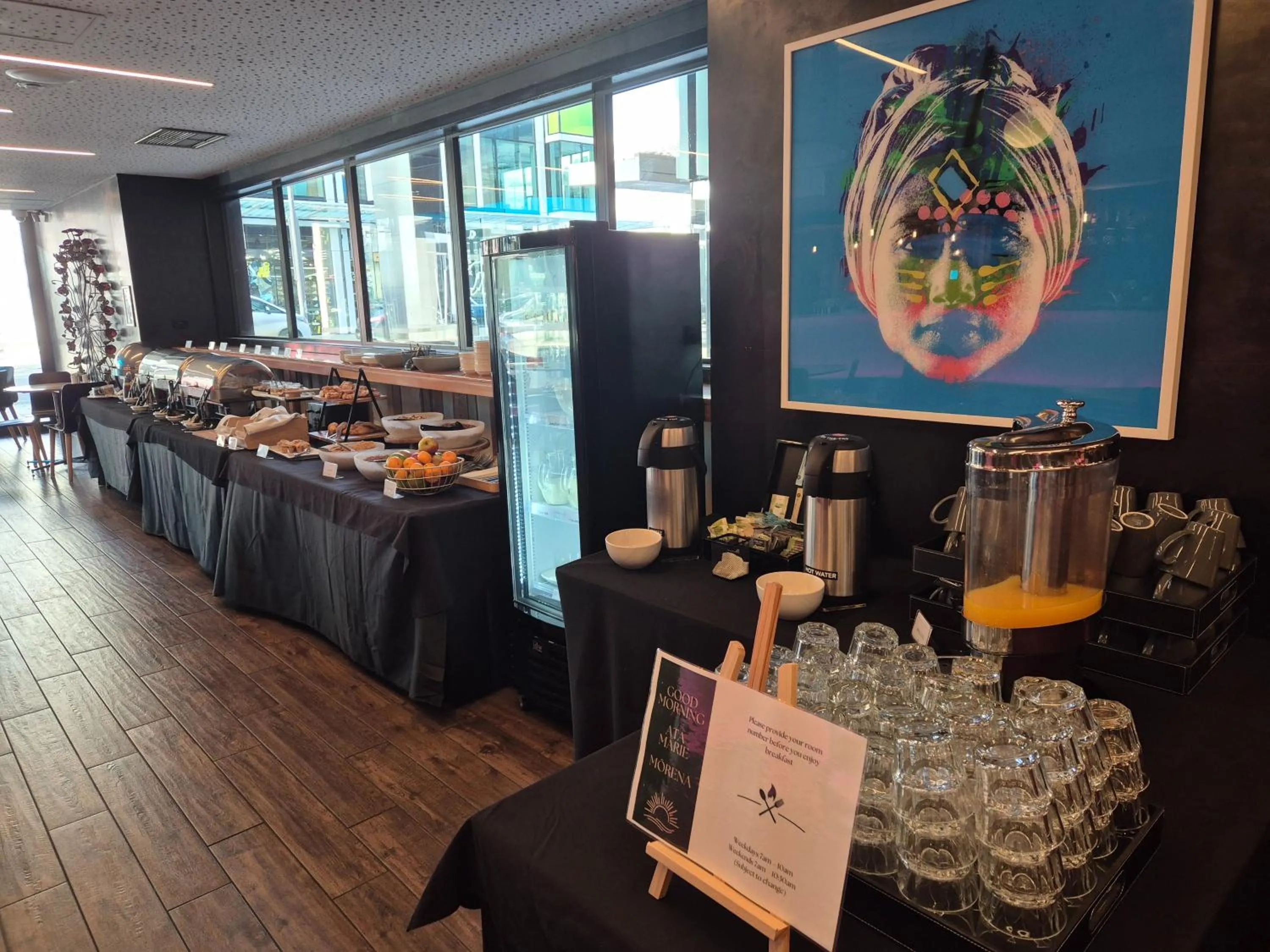 Restaurant/places to eat in BreakFree on Cashel, an Accor Hotel