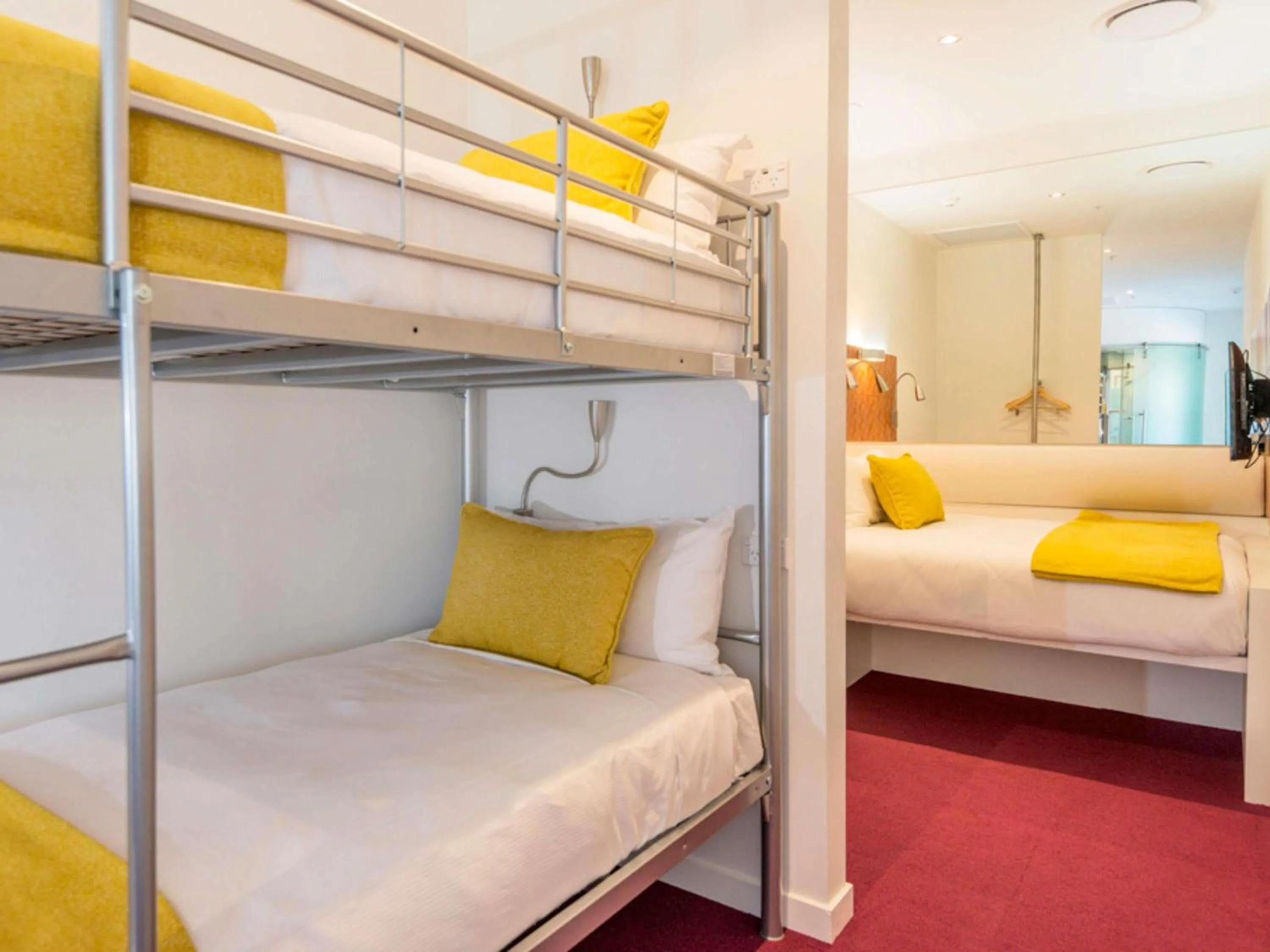 Bedroom, Bed in BreakFree on Cashel, an Accor Hotel