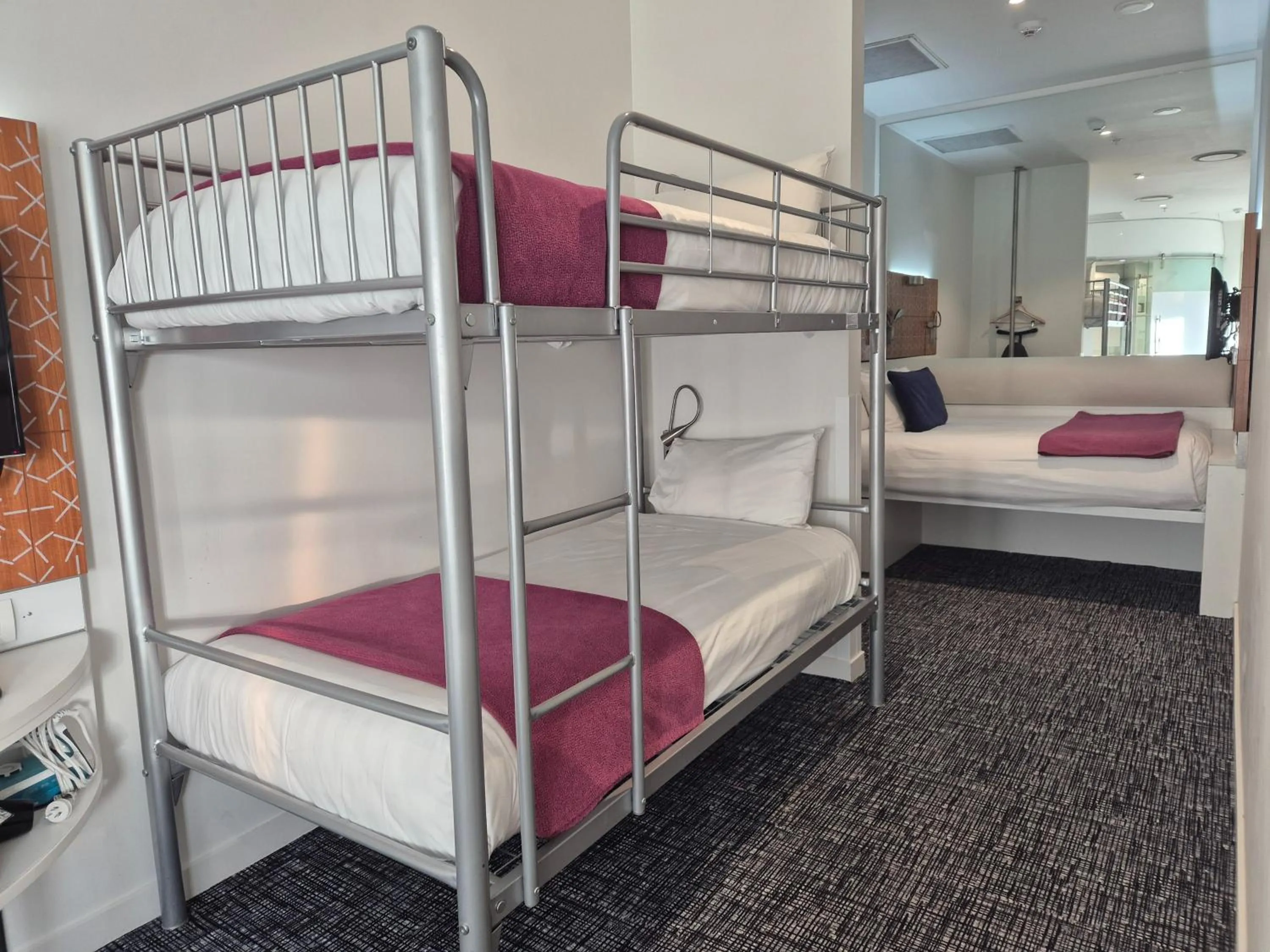 bunk bed, Bed in BreakFree on Cashel, an Accor Hotel