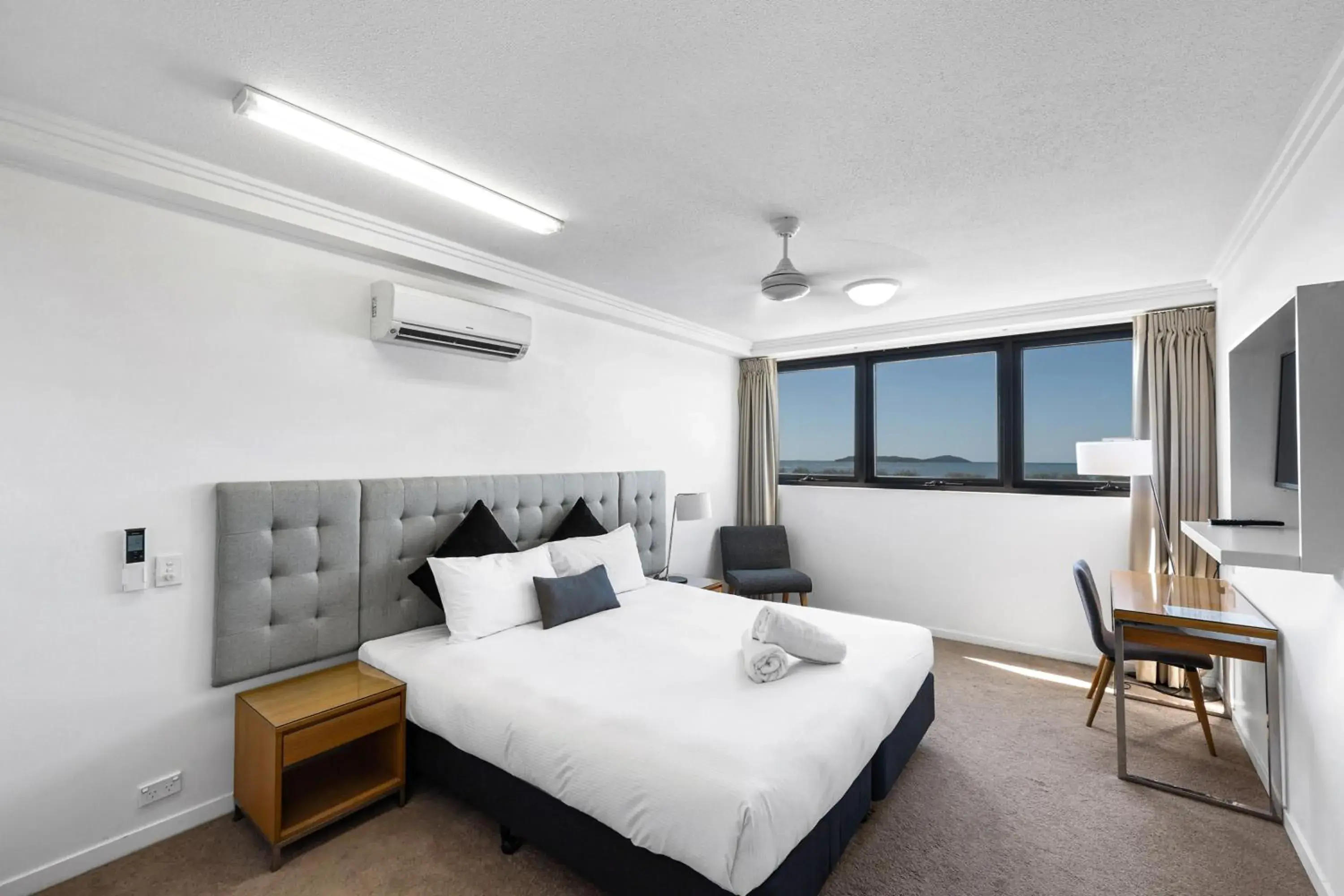 Executive King Studio in Pacific Sands Apartments Mackay Executive King Studio in Pacific Sands Apartments Mackay