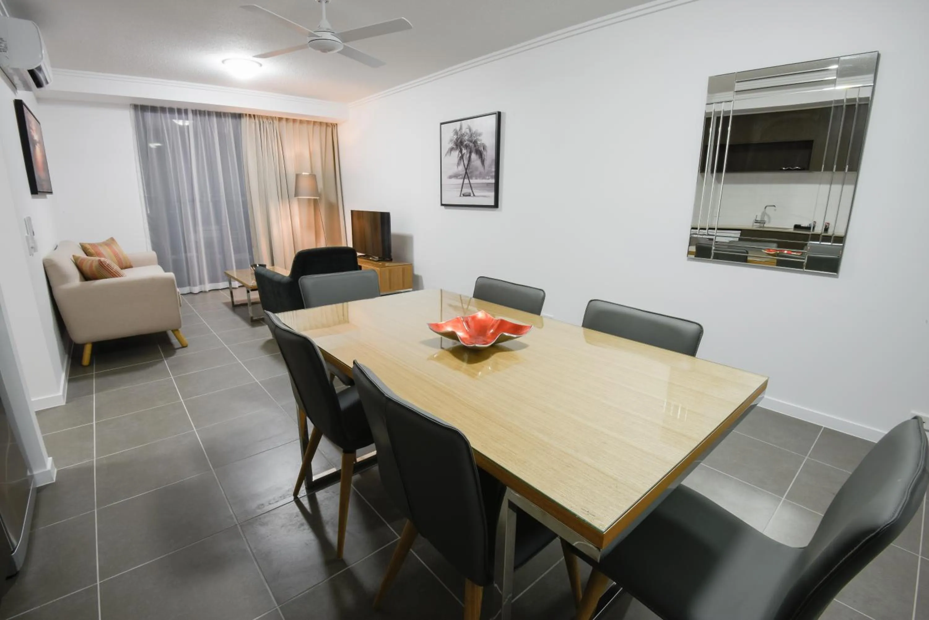 Dining area in Pacific Sands Apartments Mackay