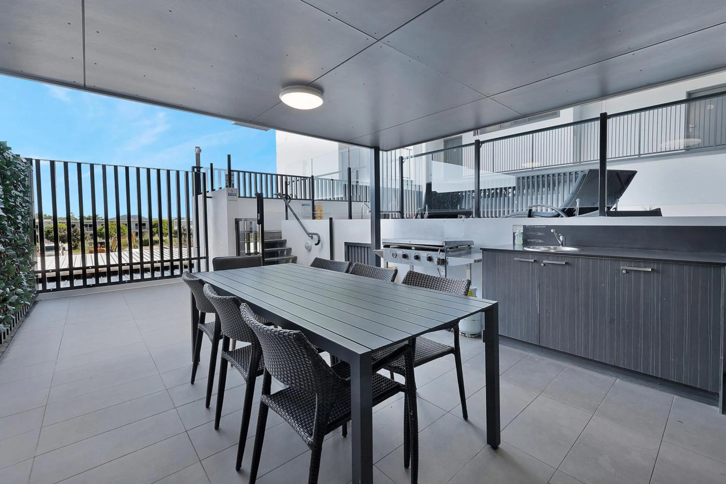 BBQ facilities in Pacific Sands Apartments Mackay