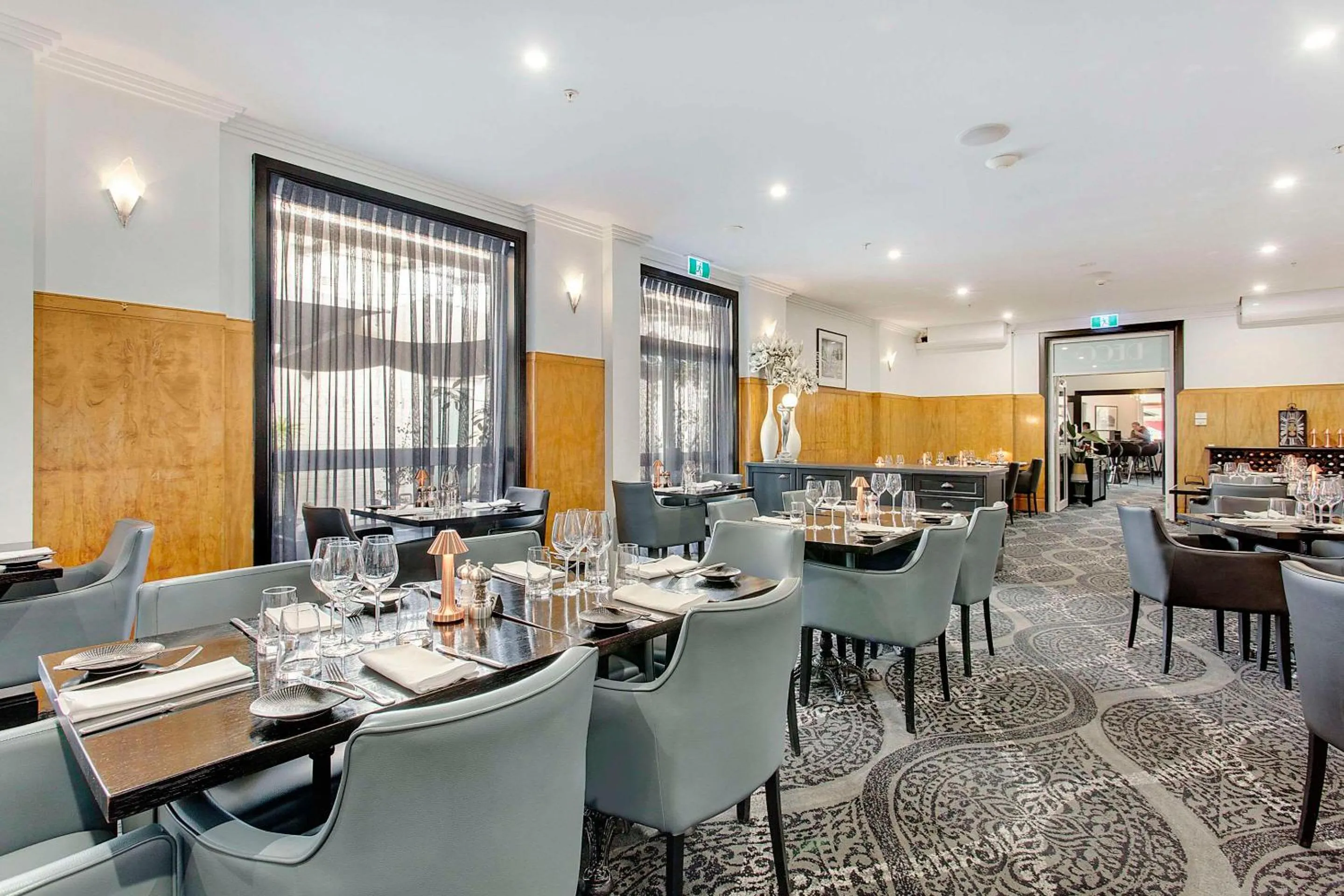 Restaurant/places to eat in CH Boutique Hotel & Apartments, an Ascend Collection Hotel