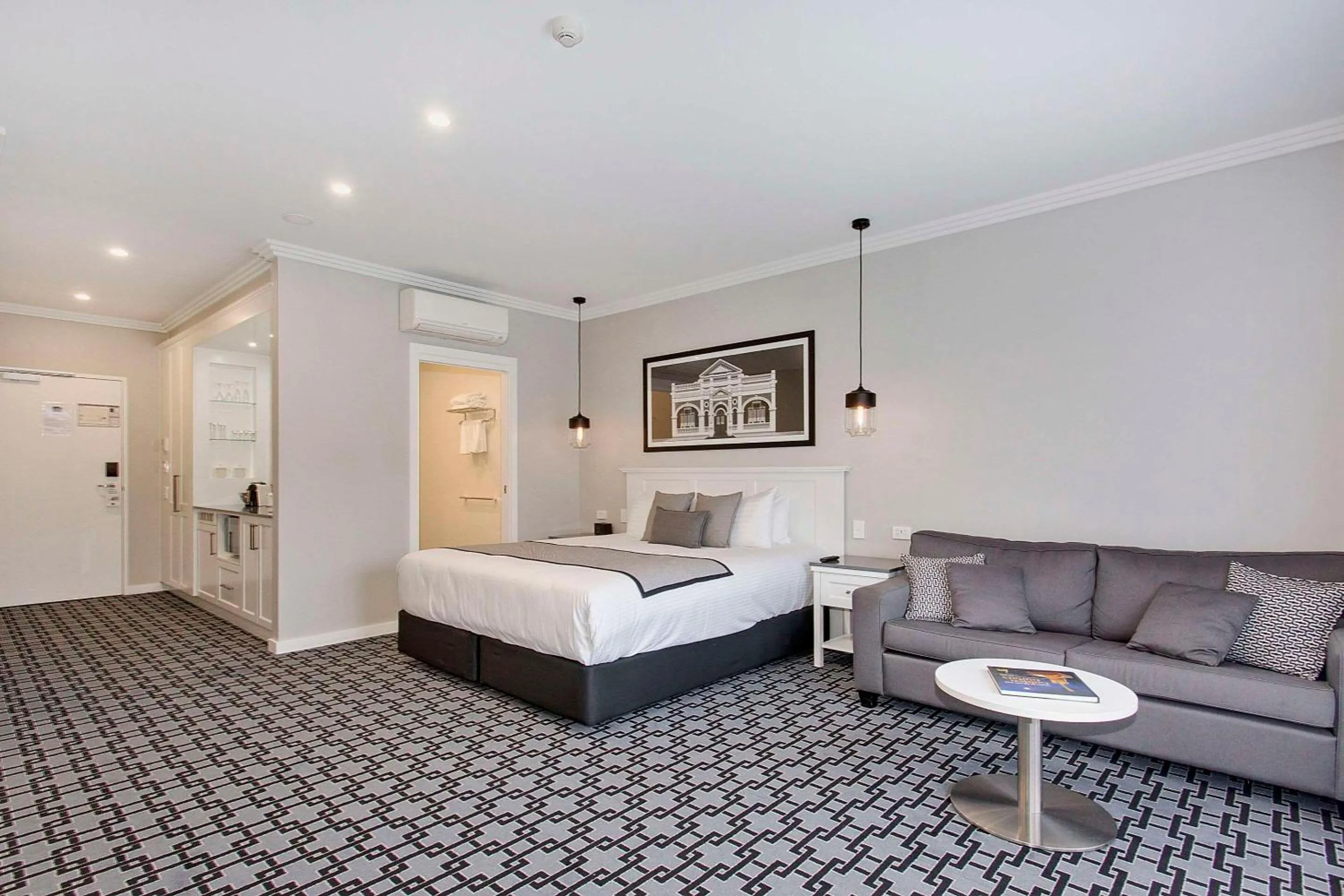 Bedroom, Bed in CH Boutique Hotel & Apartments, an Ascend Collection Hotel