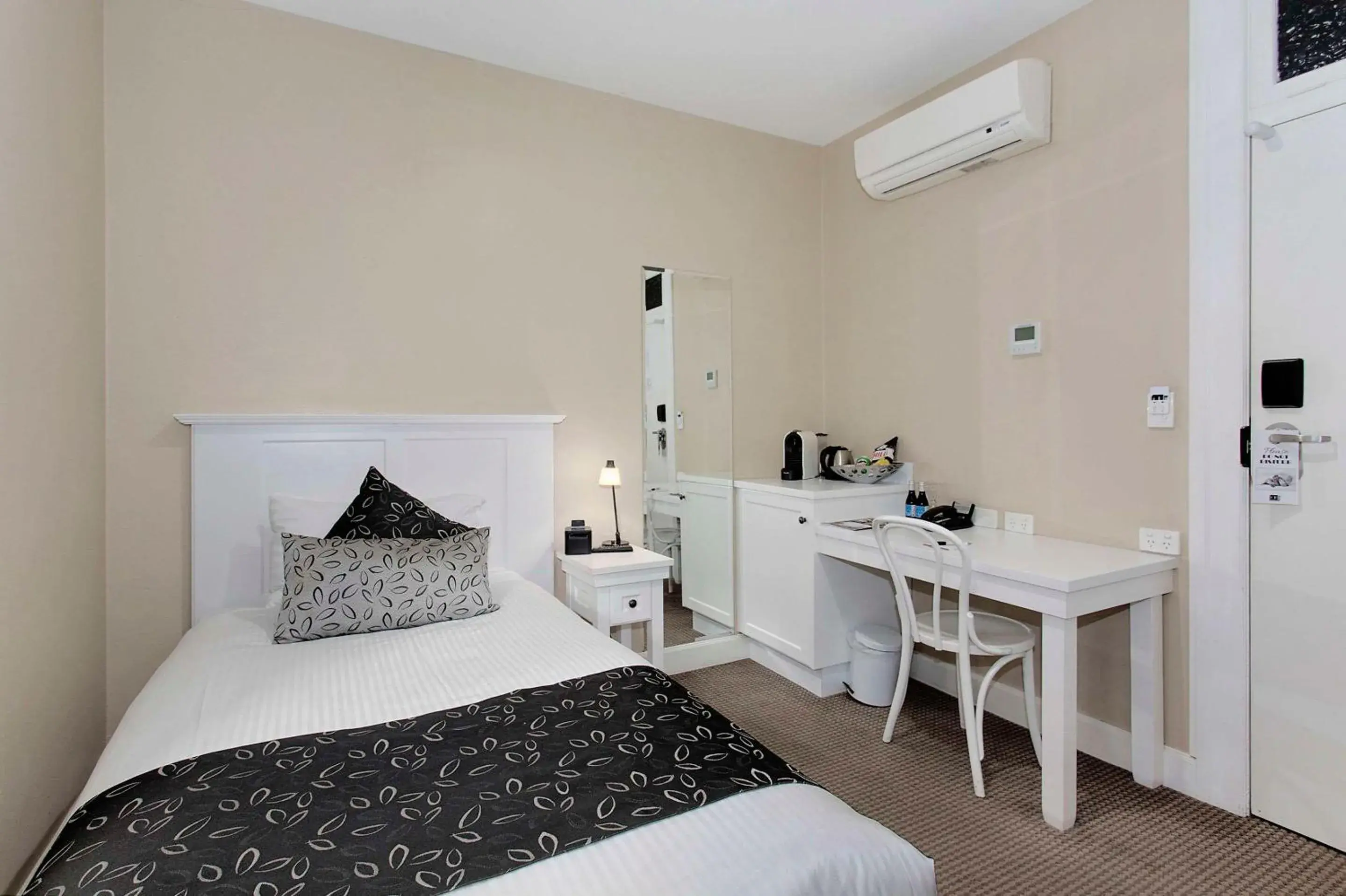 Classic Room - single occupancy in CH Boutique Hotel & Apartments, an Ascend Collection Hotel Classic Room - single occupancy in CH Boutique Hotel & Apartments, an Ascend Collection Hotel