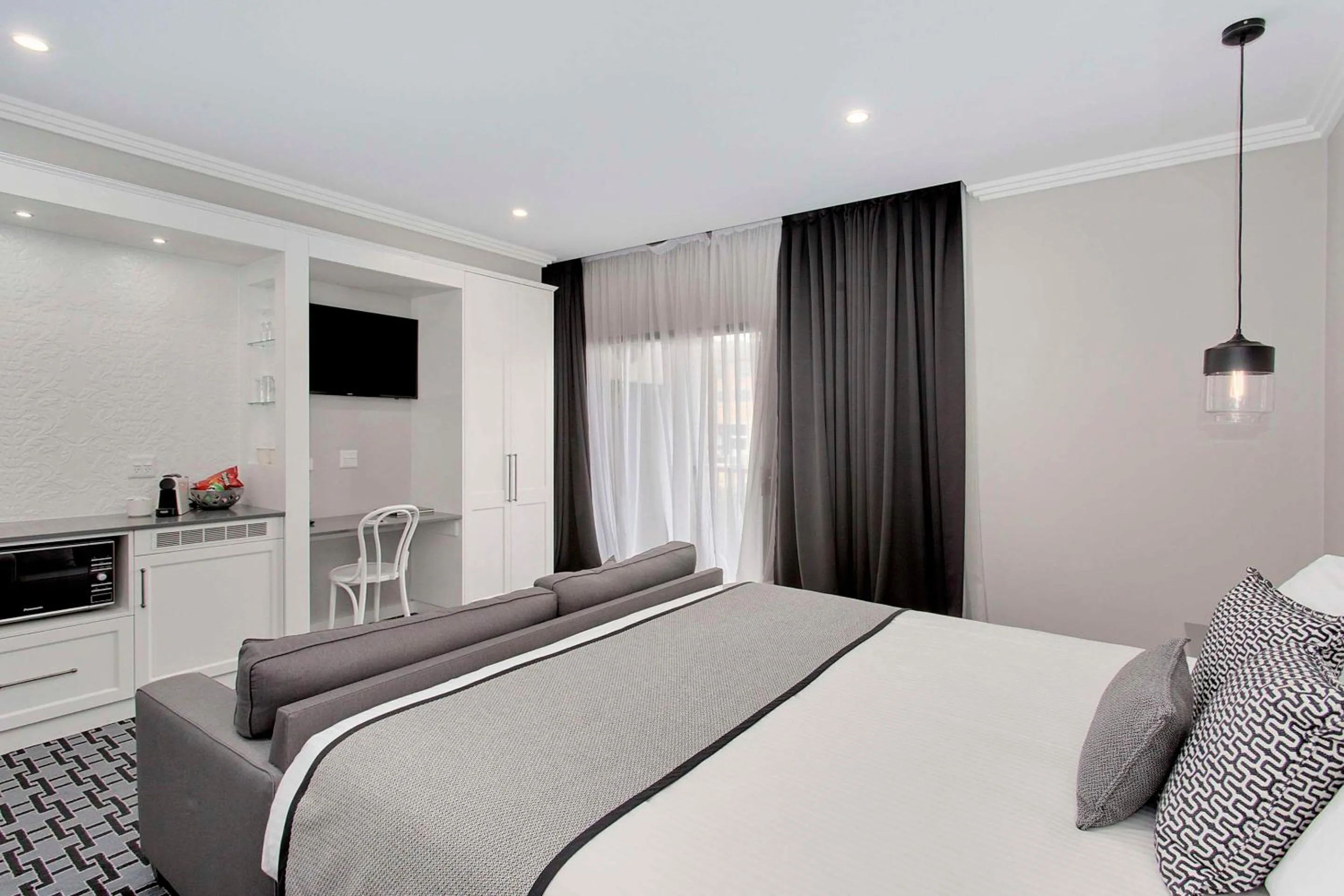Bedroom, Bed in CH Boutique Hotel & Apartments, an Ascend Collection Hotel