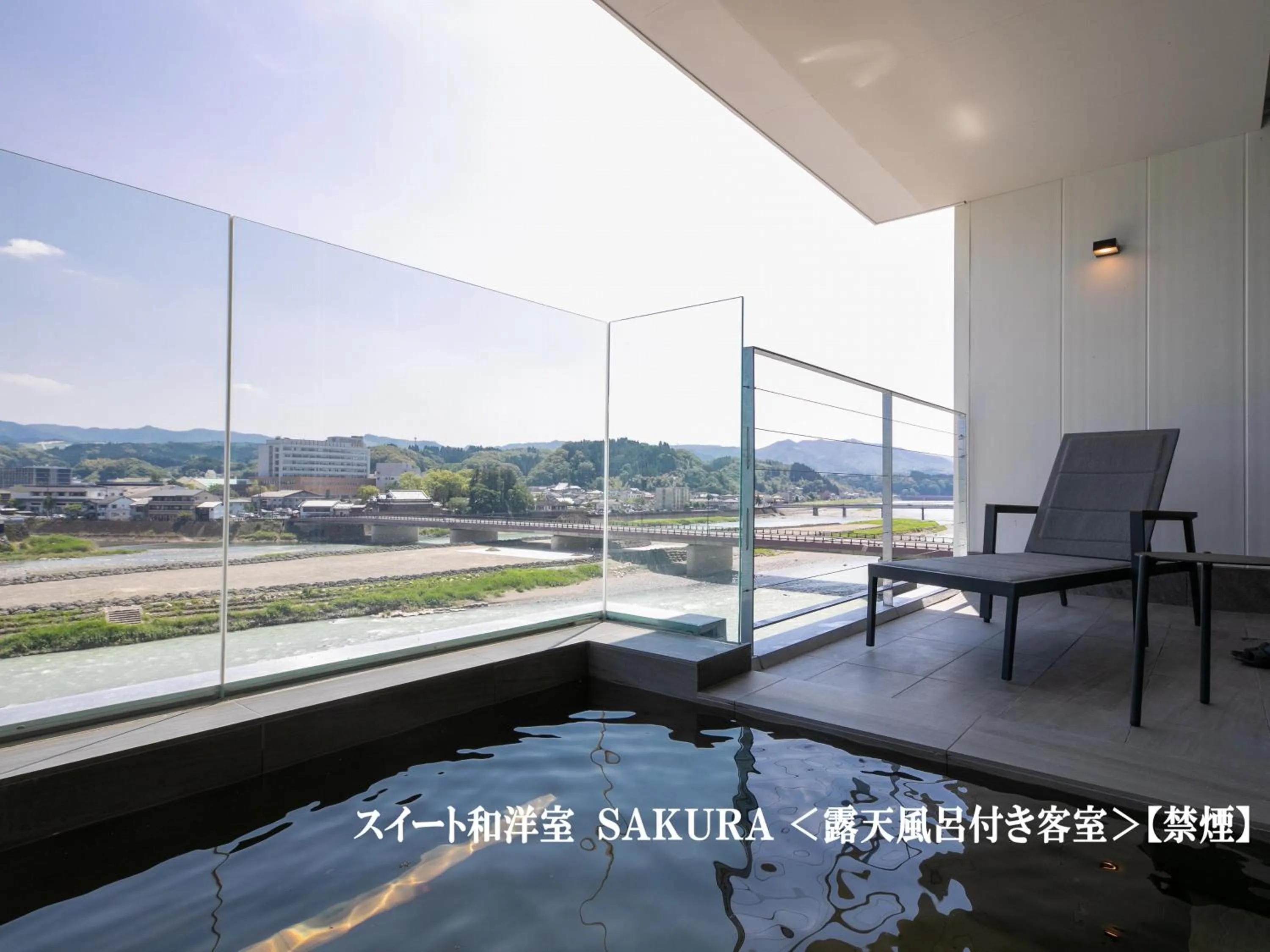 Balcony/Terrace in Hitoyoshi Onsen Nabeya