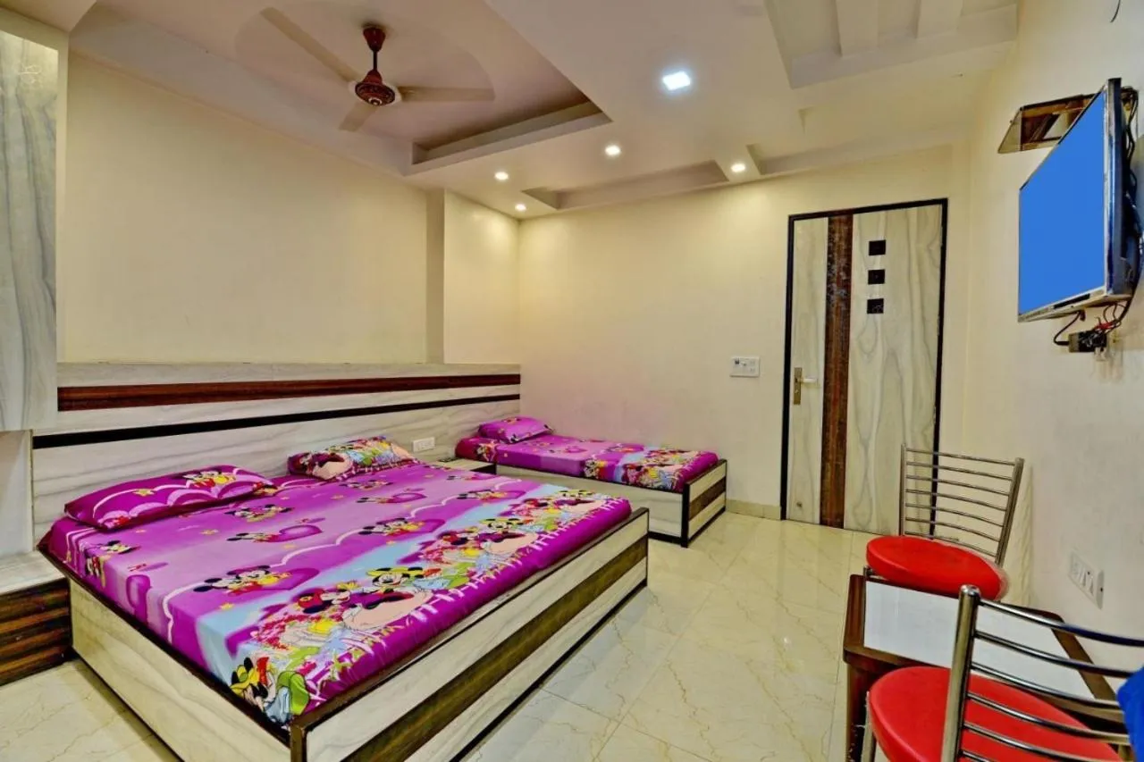 Bed in Goel Residency