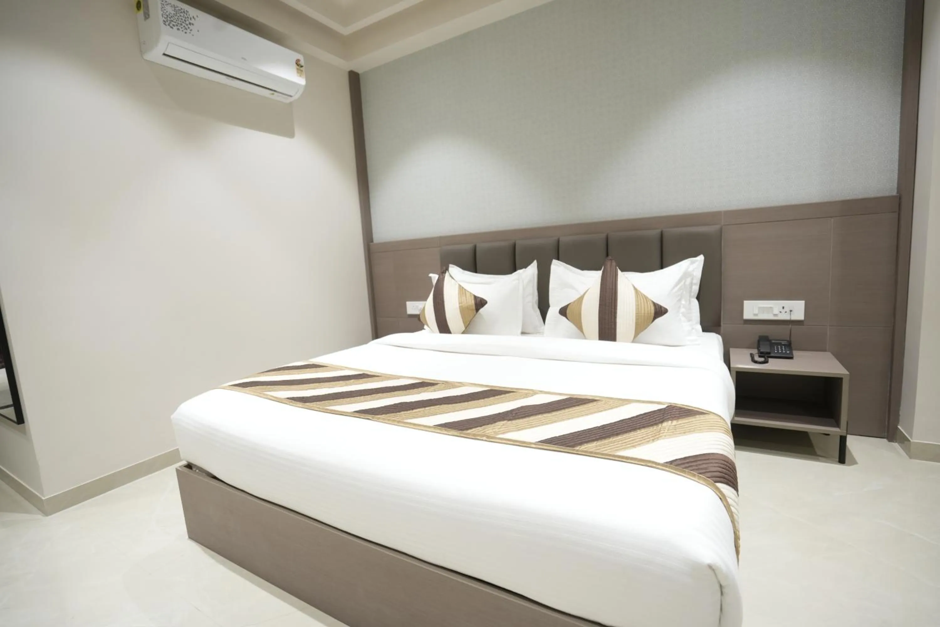 View (from property/room), Bed in Hotel shree ji inn