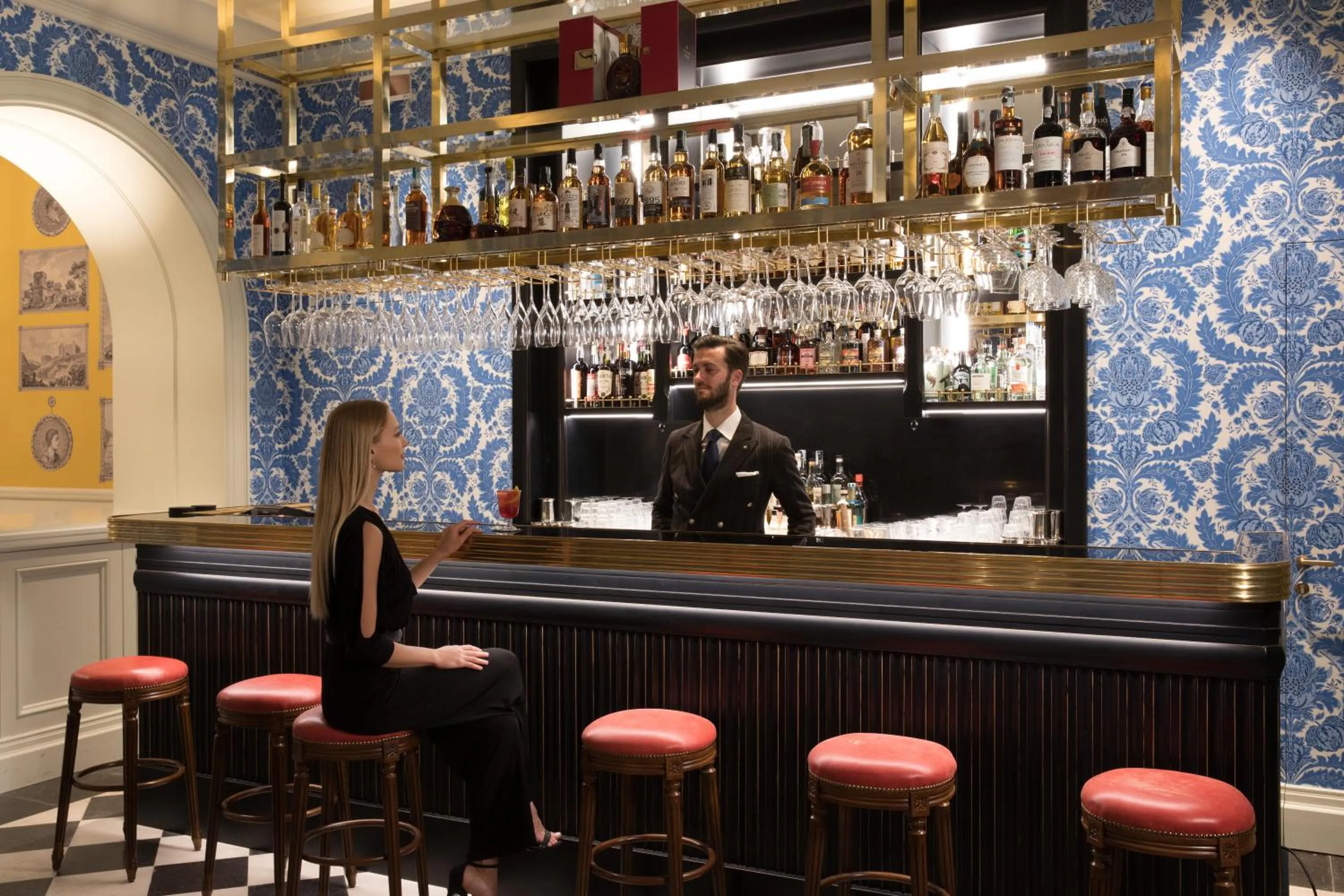 Lounge or bar in Rocco Forte Hotel De La Ville