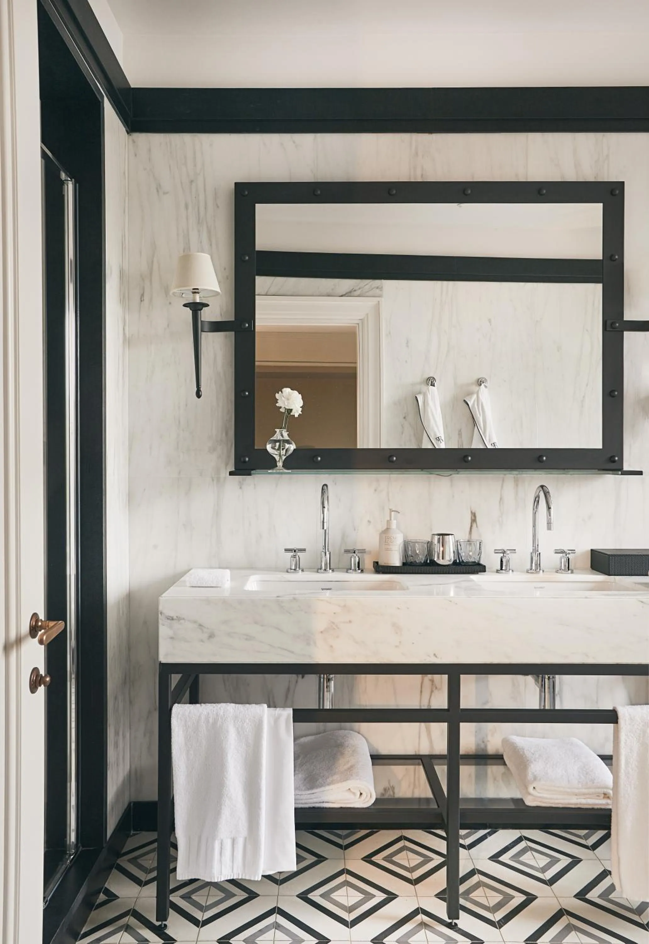 Bathroom in Rocco Forte Hotel De La Ville