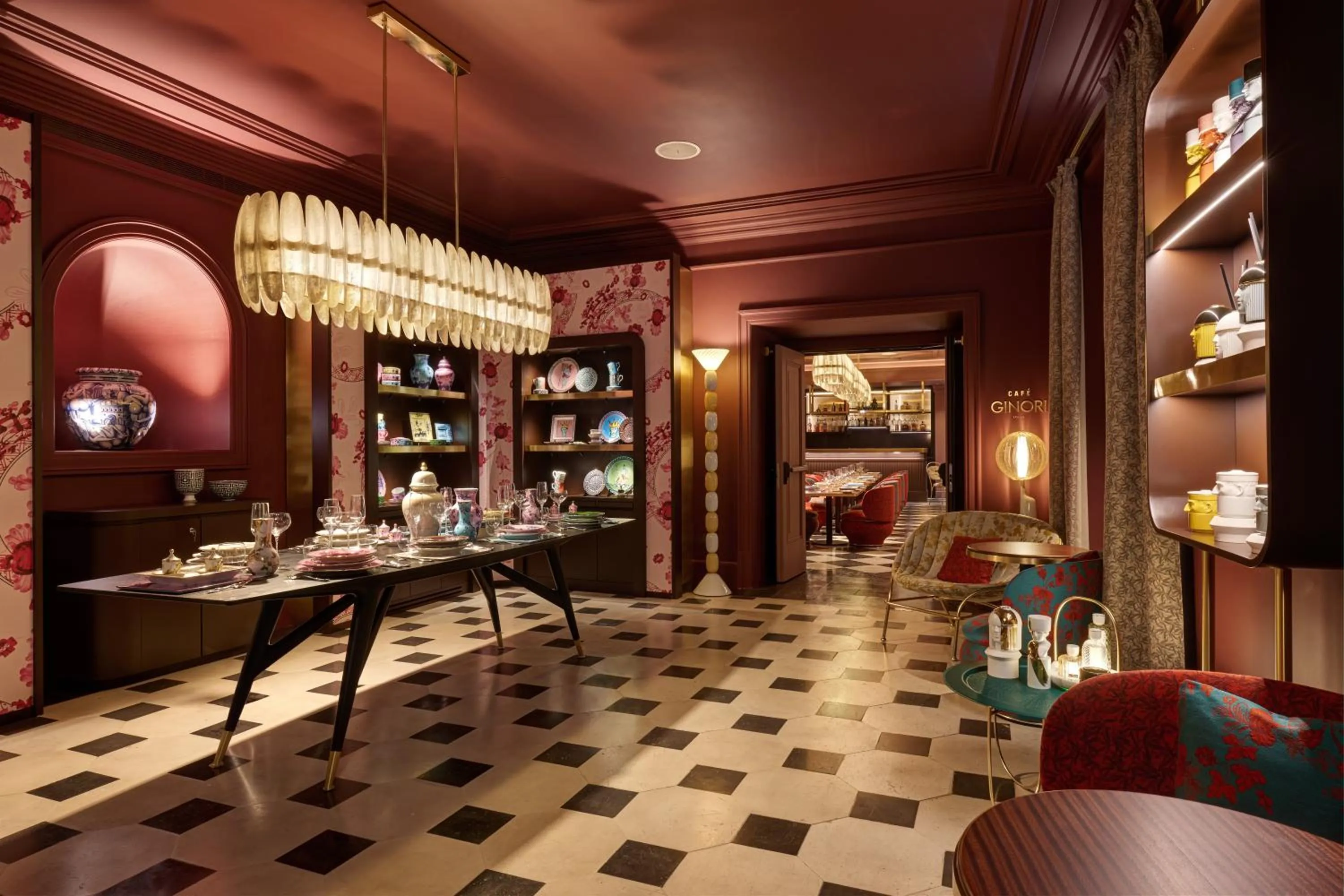 Restaurant/places to eat in Rocco Forte Hotel De La Ville