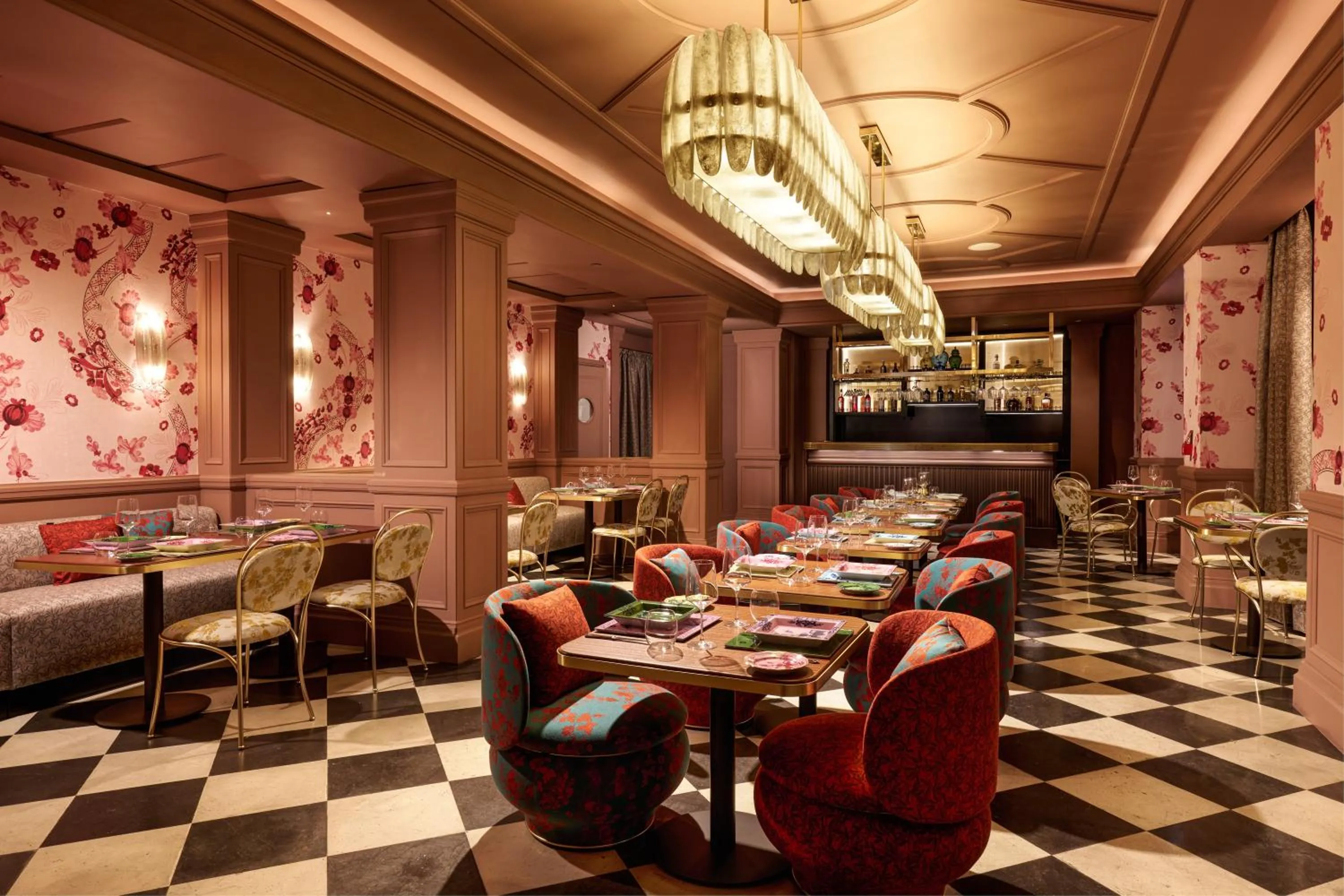 Restaurant/places to eat in Rocco Forte Hotel De La Ville