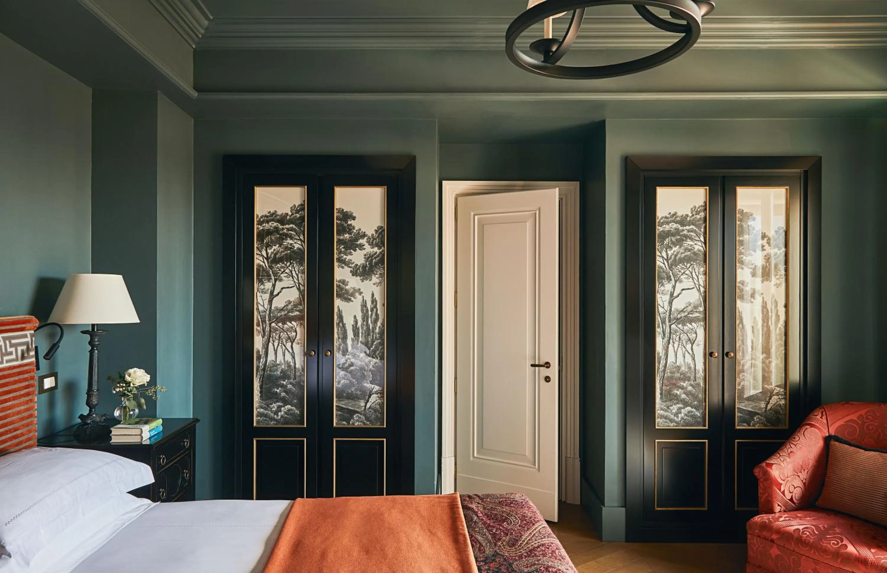 Bed in Rocco Forte Hotel De La Ville