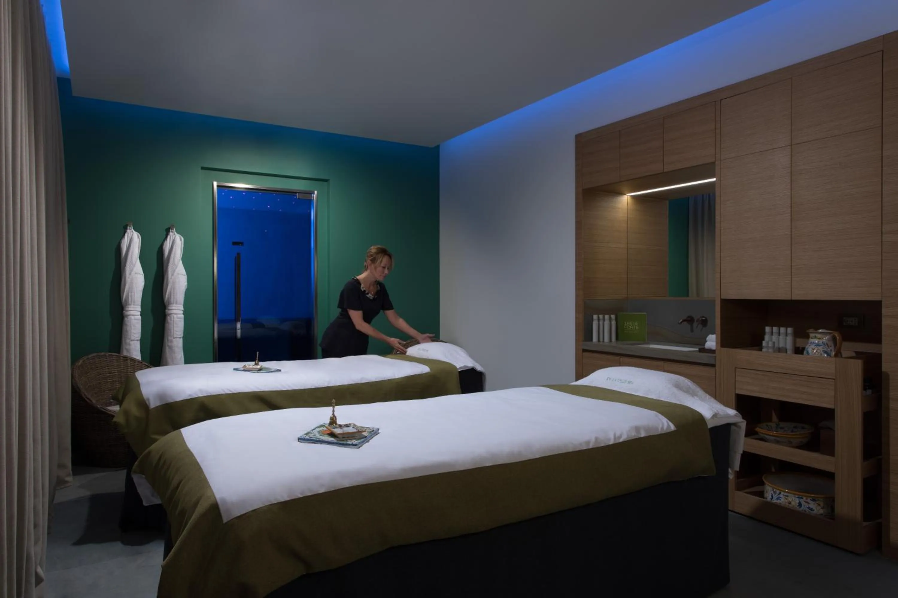 Bed in Rocco Forte Hotel De La Ville