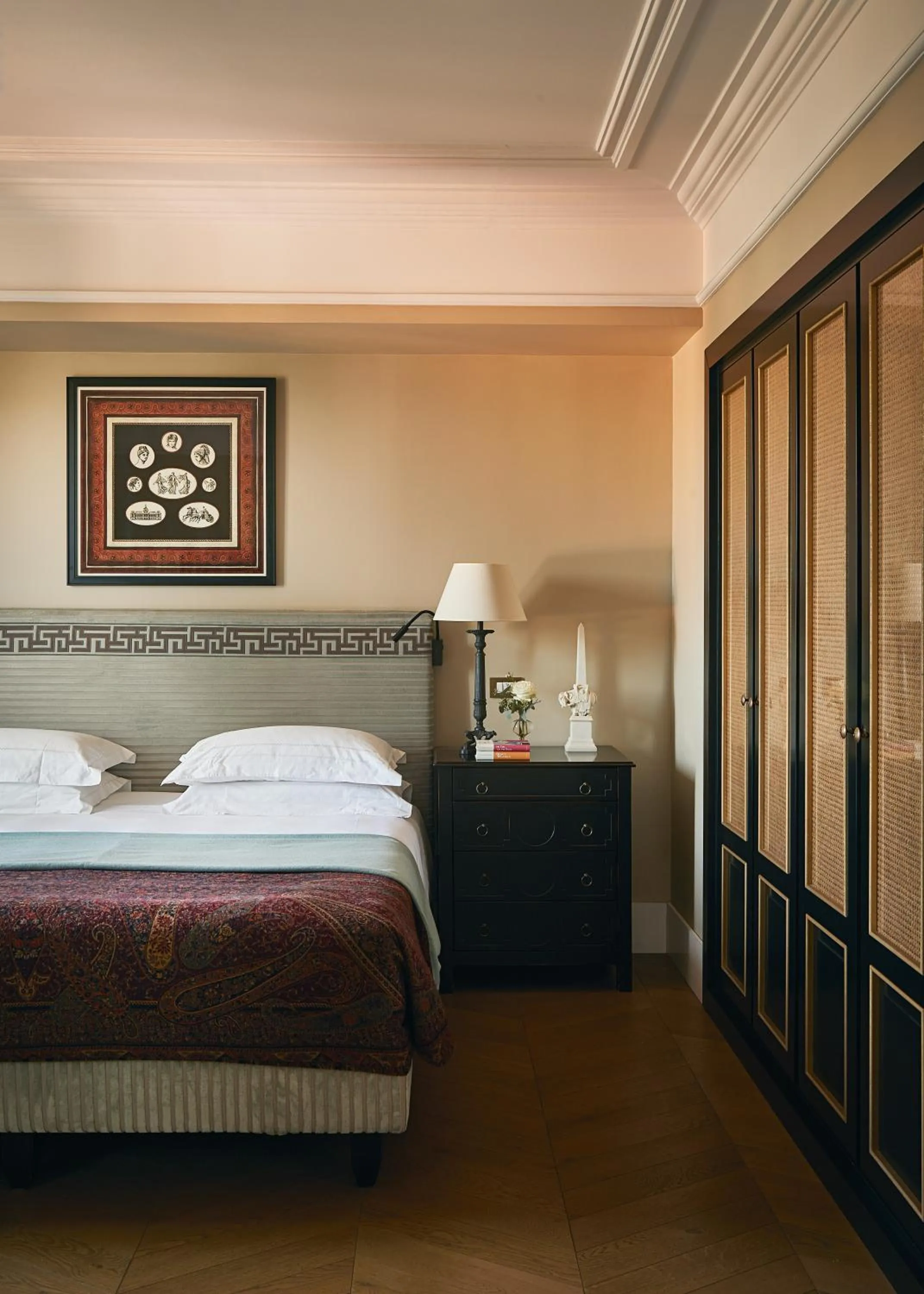 Bed in Rocco Forte Hotel De La Ville