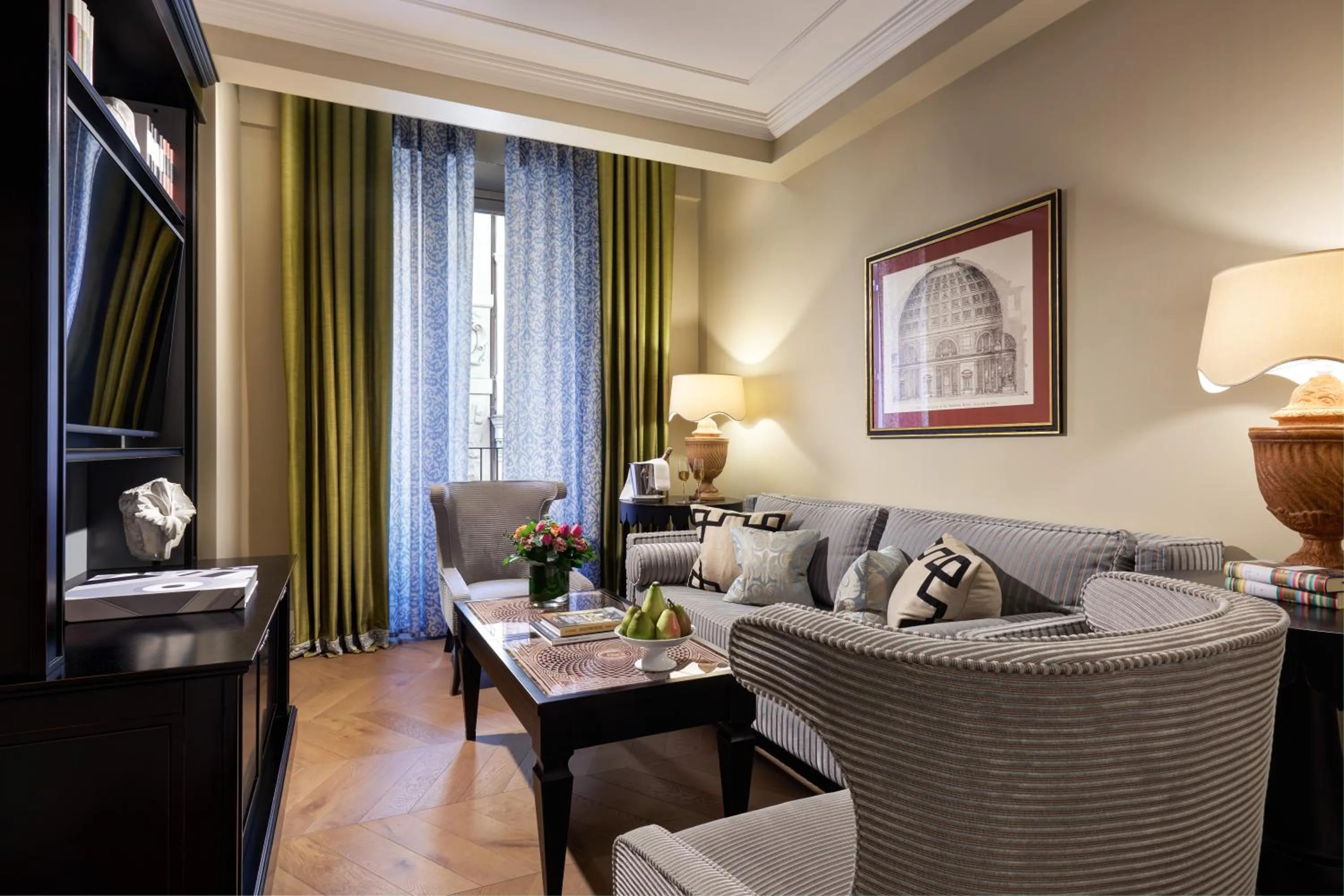 Living room in Rocco Forte Hotel De La Ville