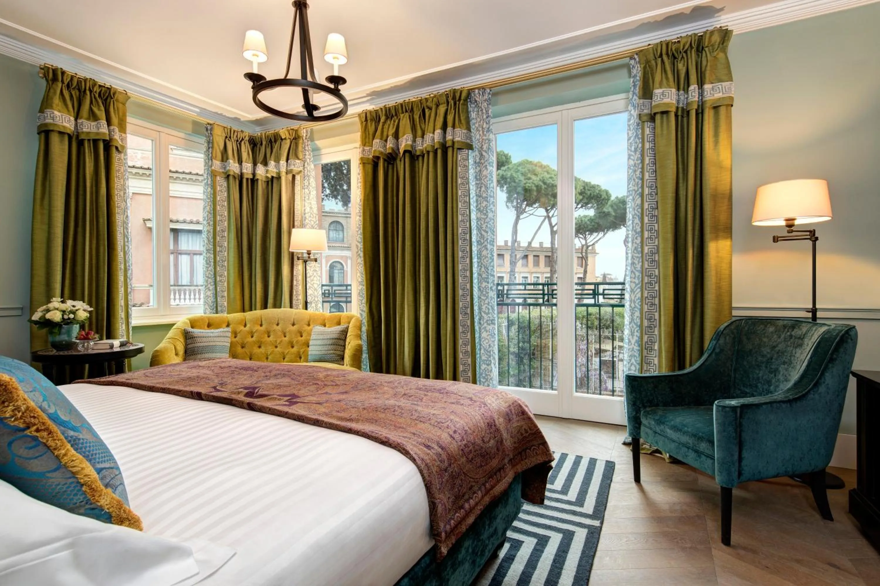 Bed in Rocco Forte Hotel De La Ville