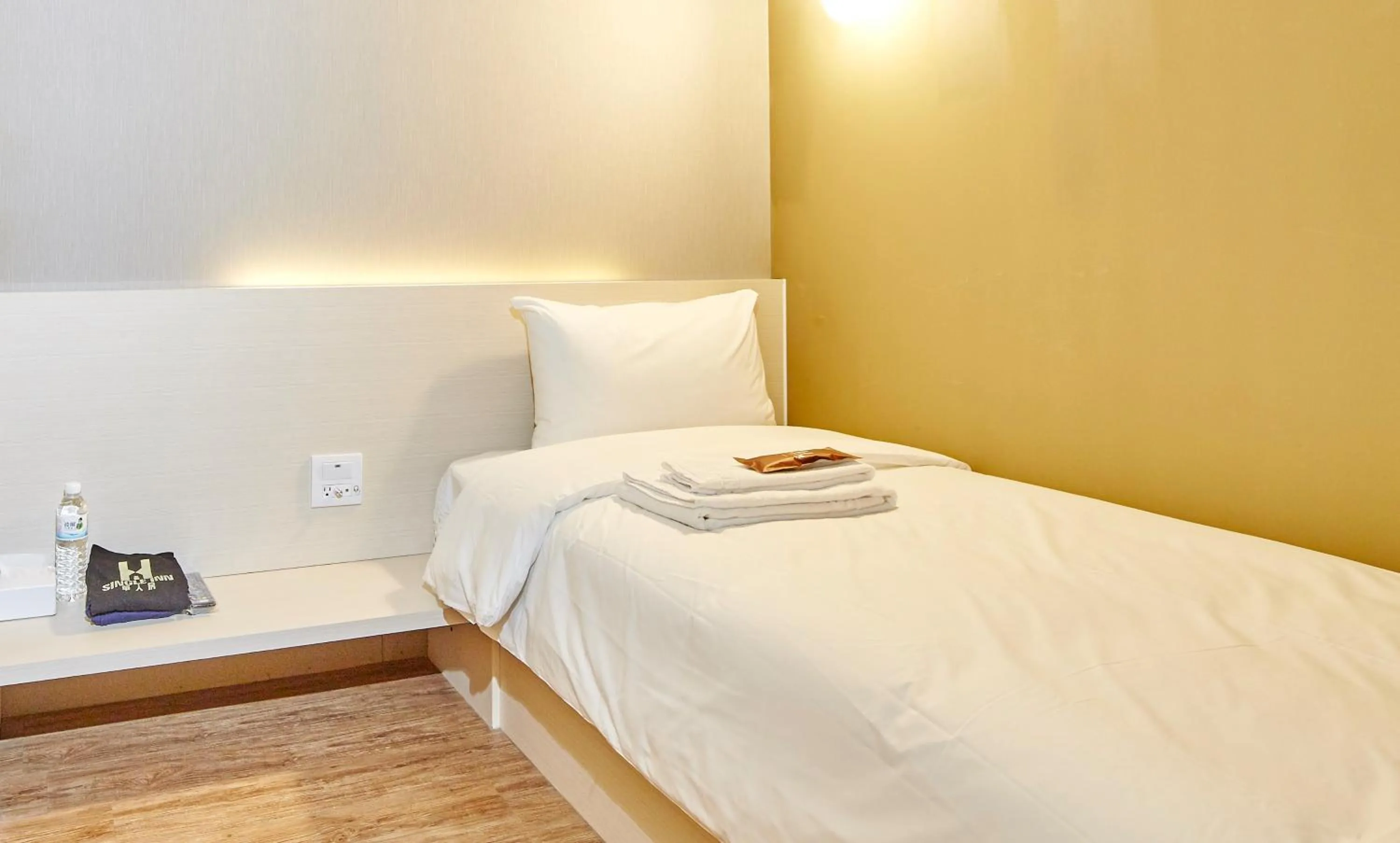 Bed in Single Inn - Taipei