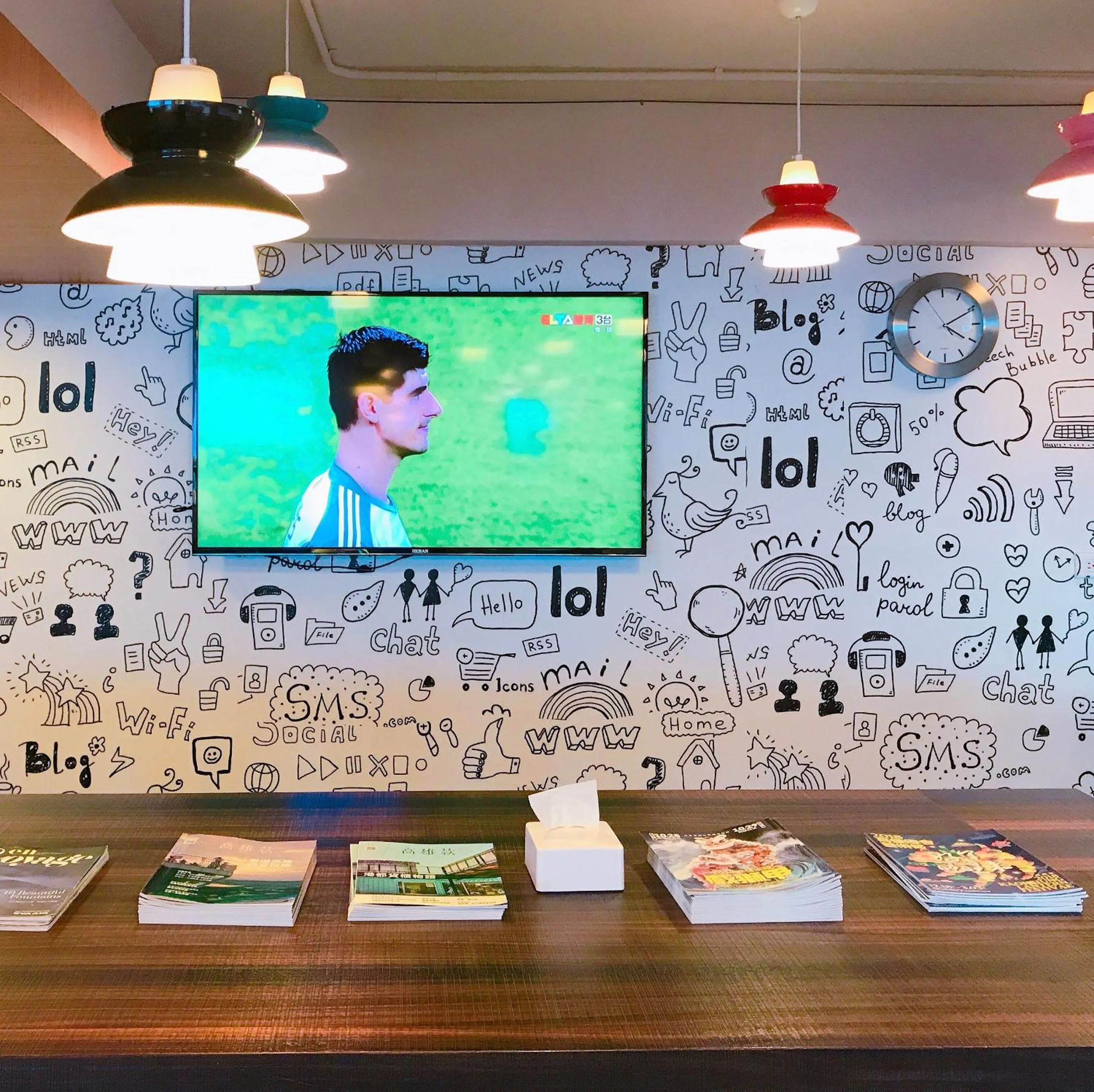 Communal lounge/ TV room in Single Inn - Taipei