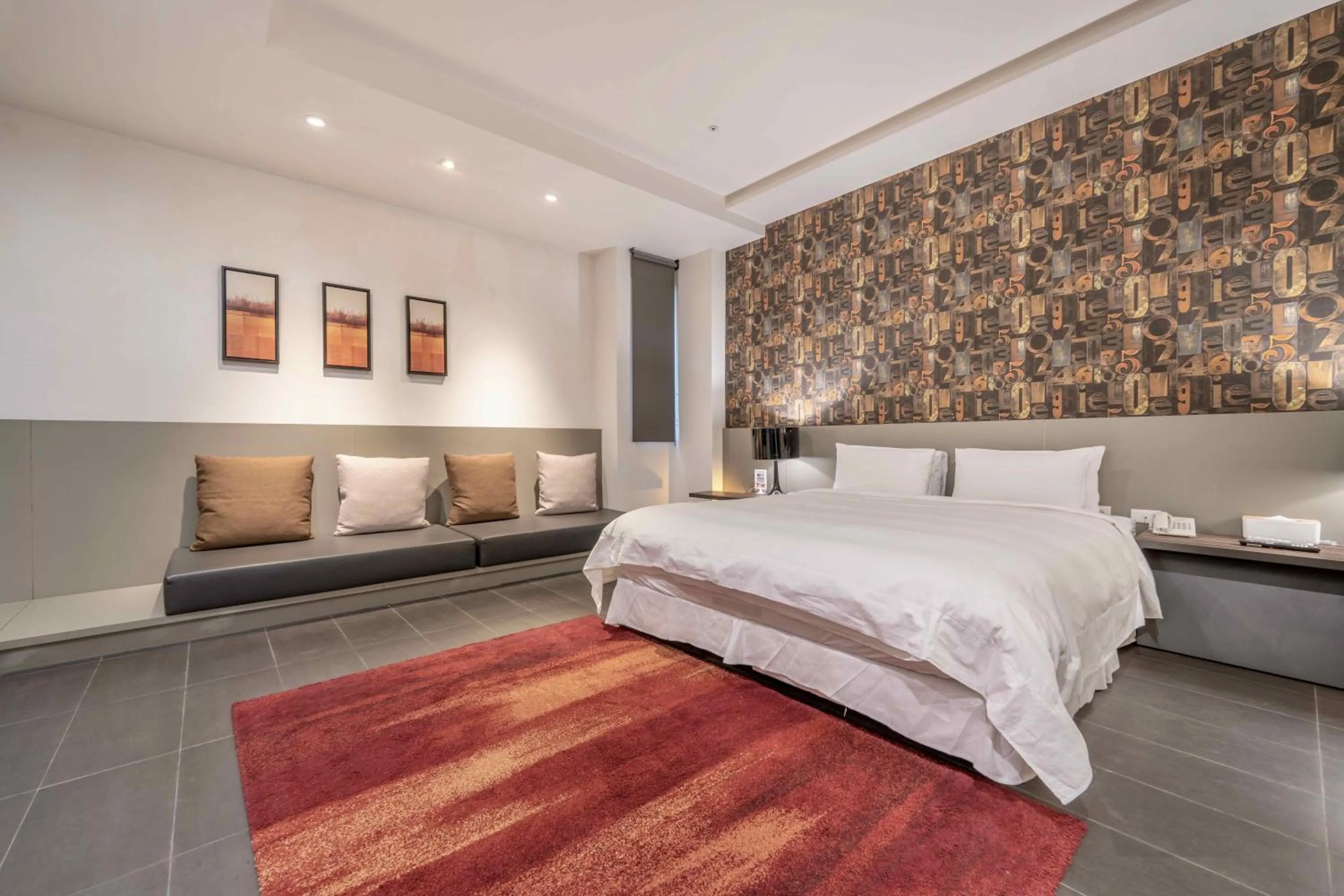 Photo of the whole room, Bed in No. 9 Hotel