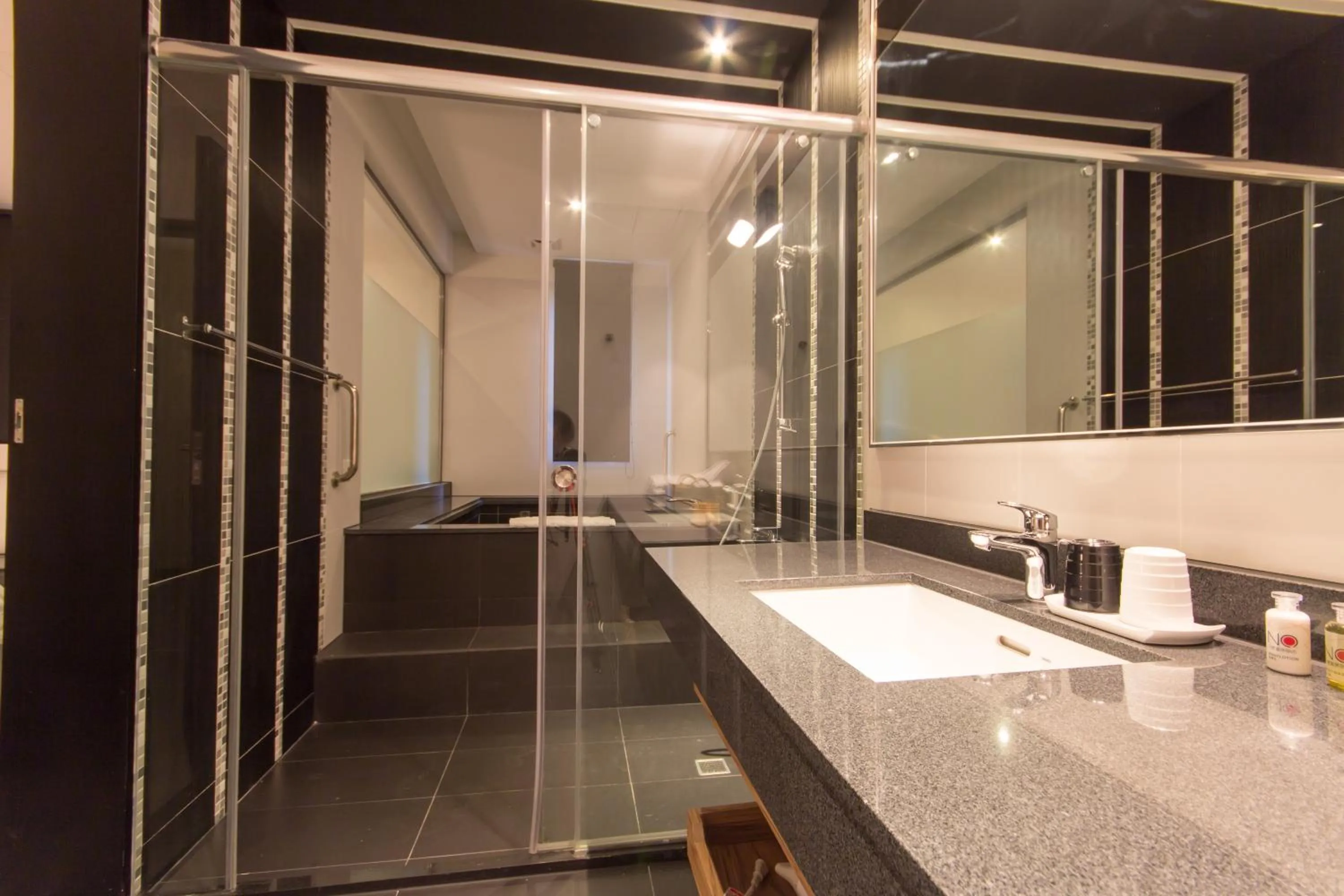 Bathroom in No. 9 Hotel