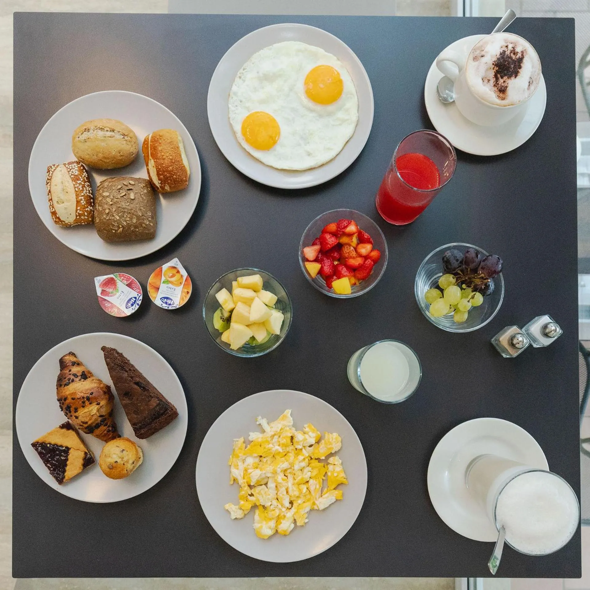 Food and drinks in Hotel Garni Ischia