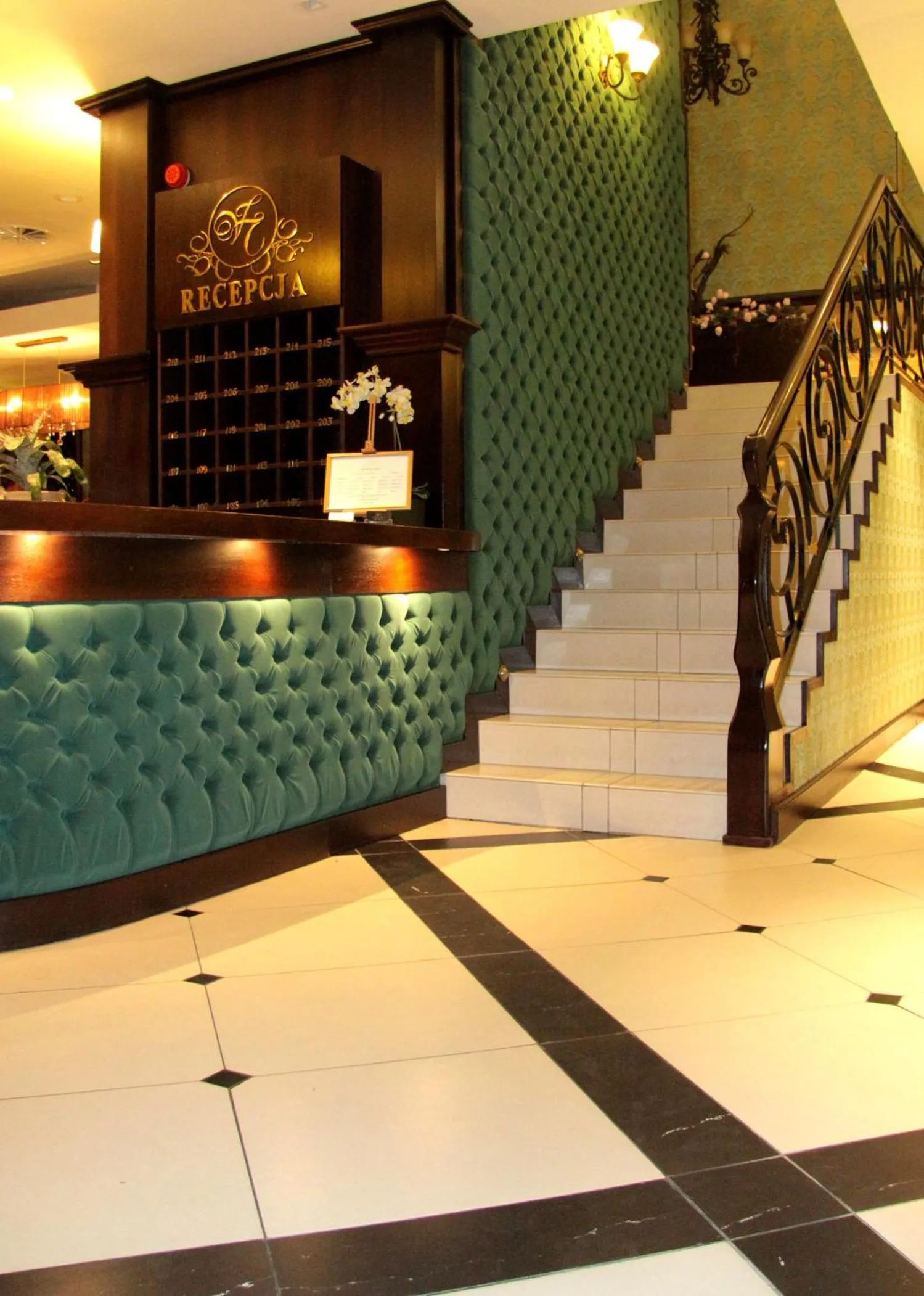 Lobby or reception in Villa Tradycja