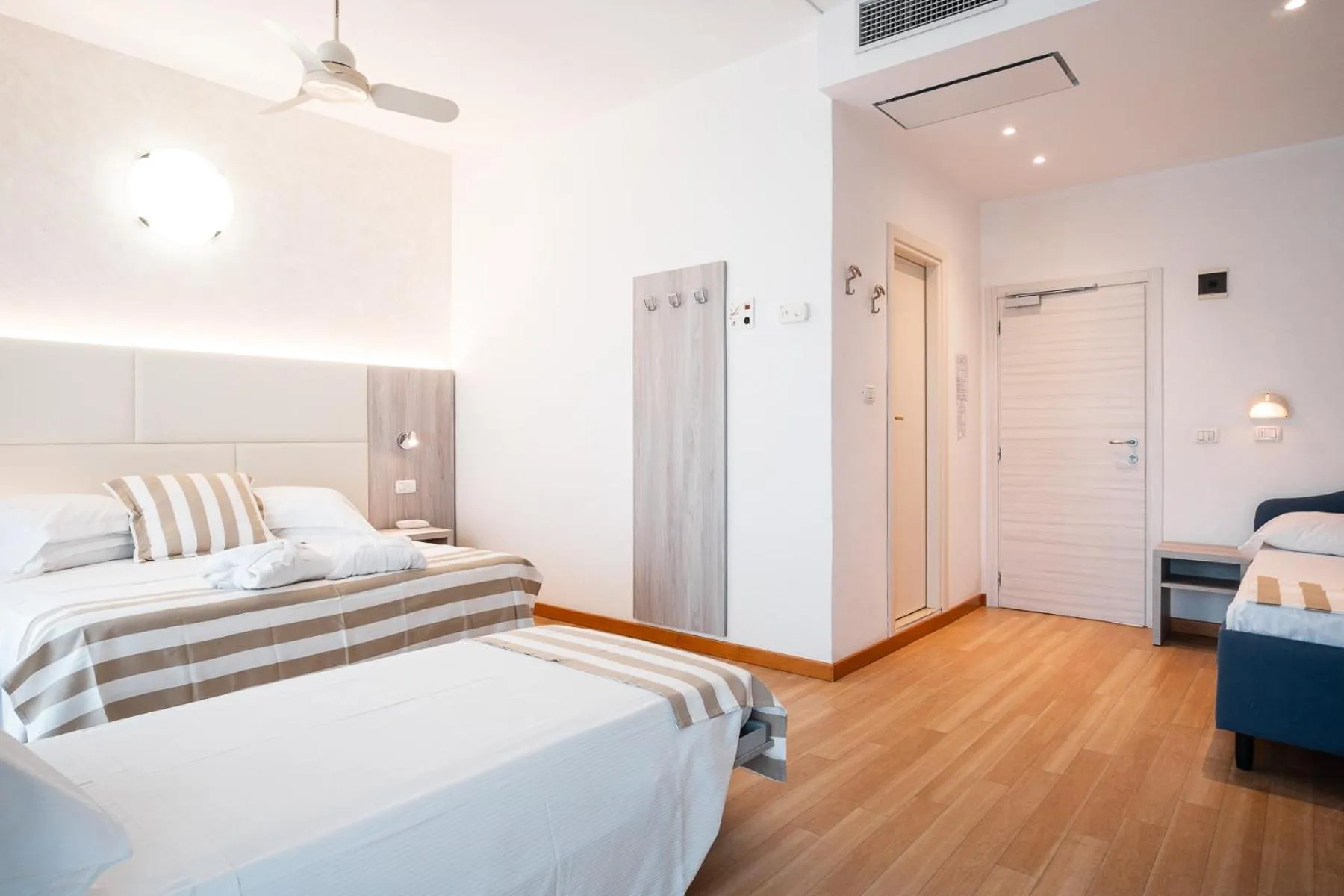 Bed in Hotel Losanna