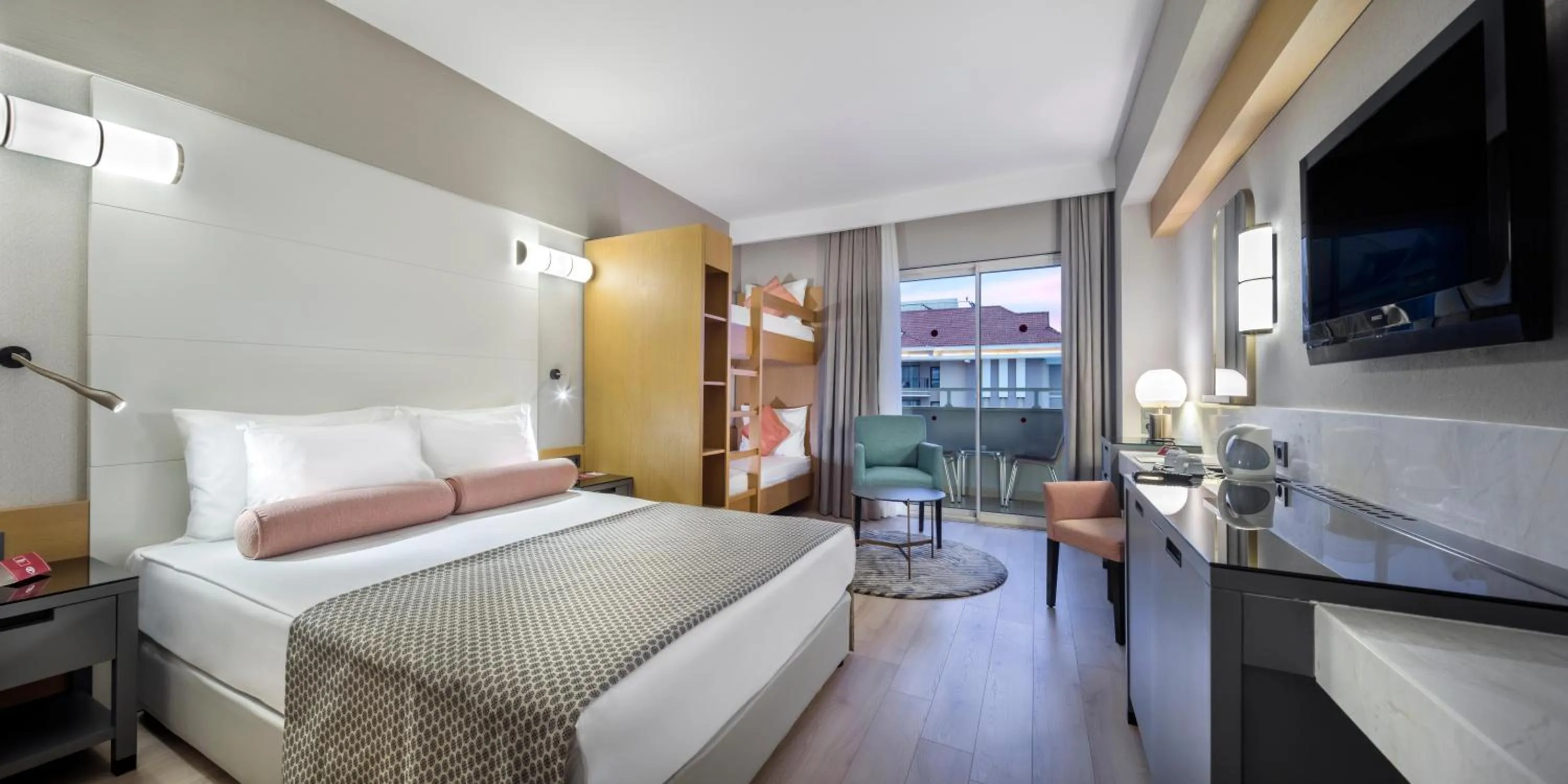 Photo of the whole room, Bed in Trendy Aspendos Beach