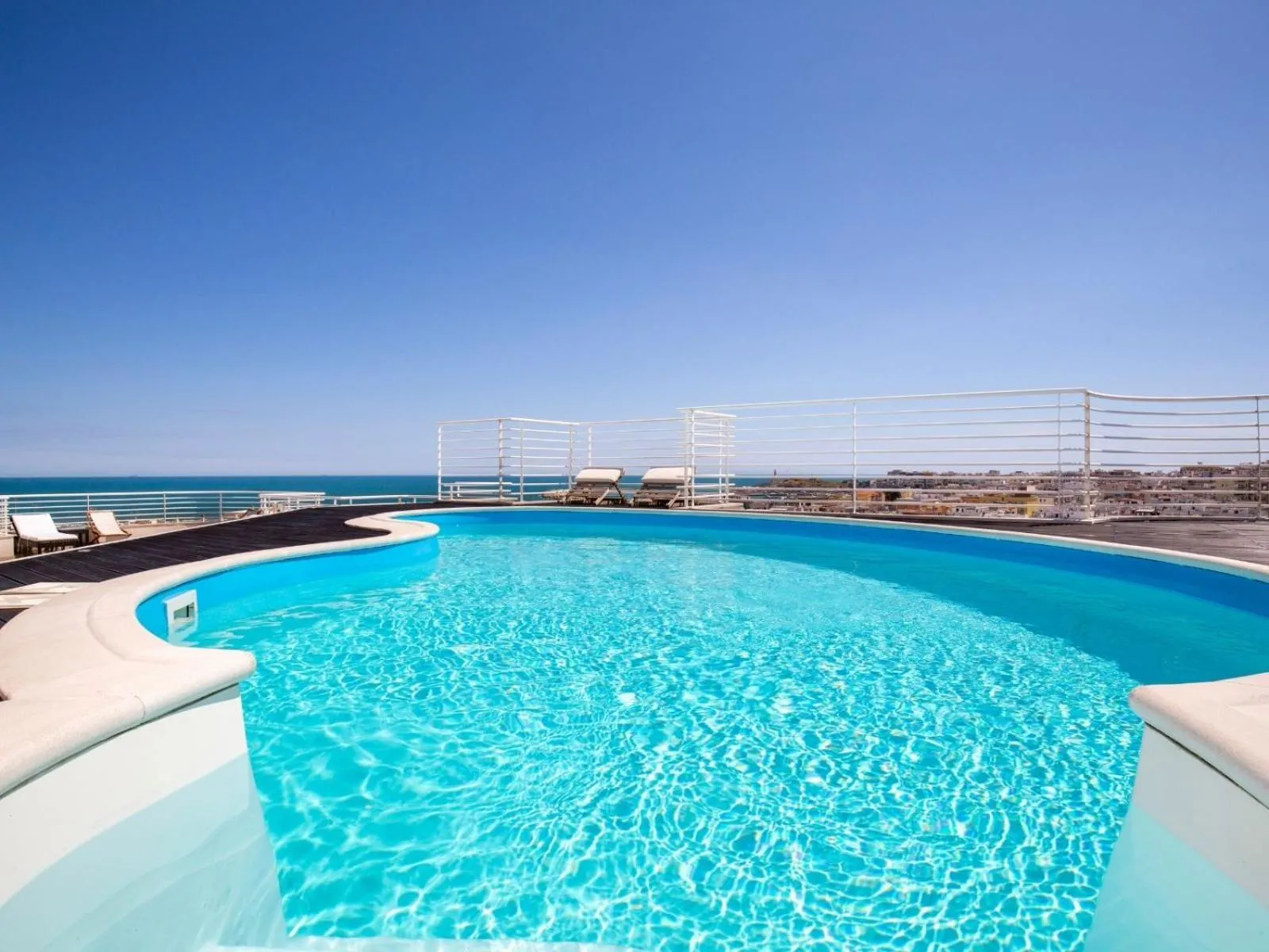 Pool view in Navicri B&B