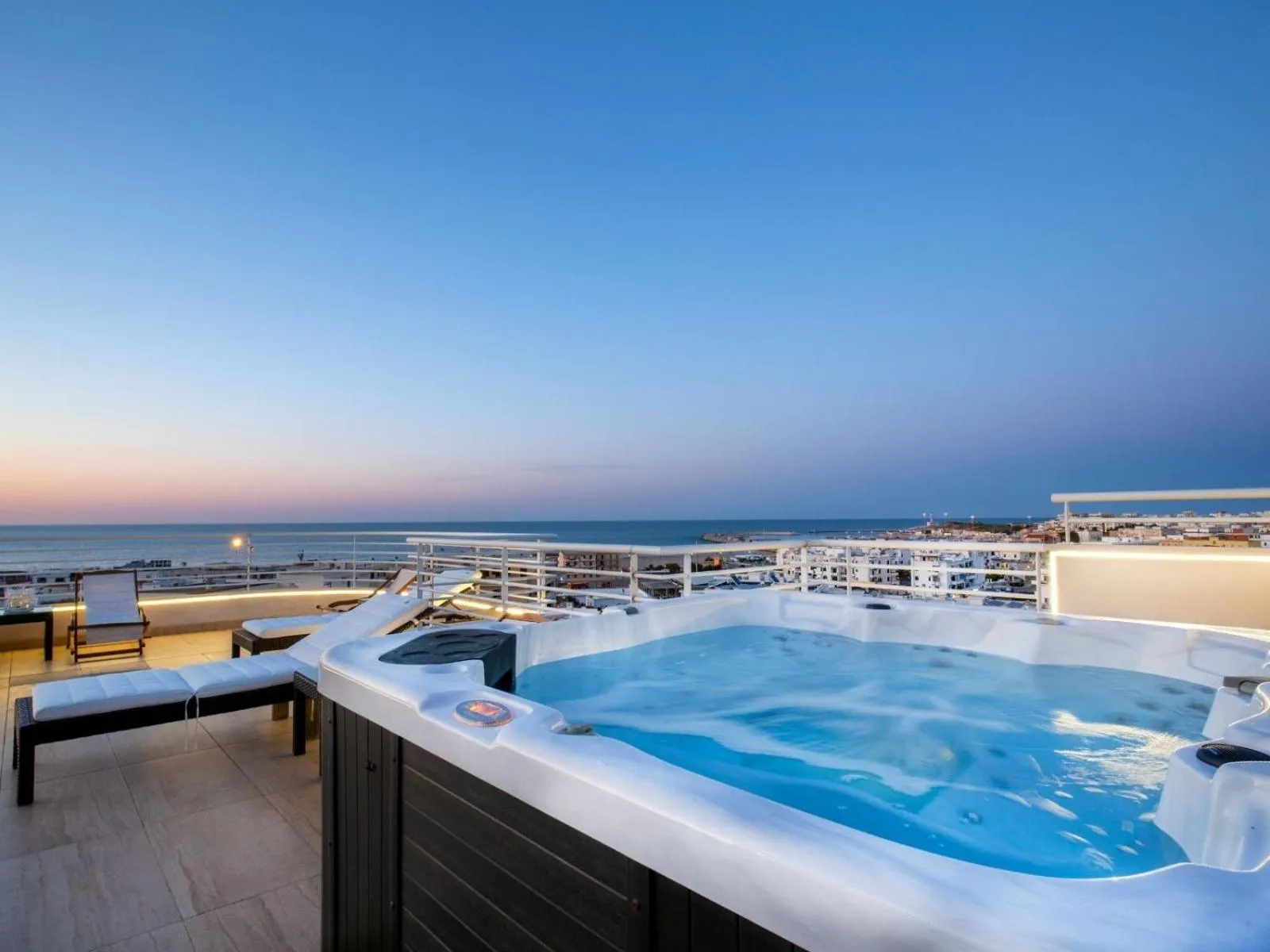 Hot Tub in Navicri B&B