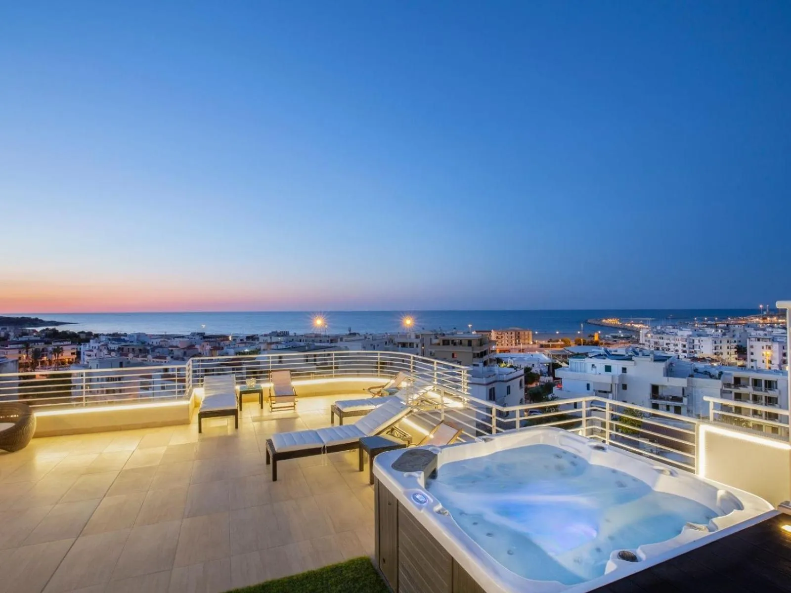 Hot Tub in Navicri B&B