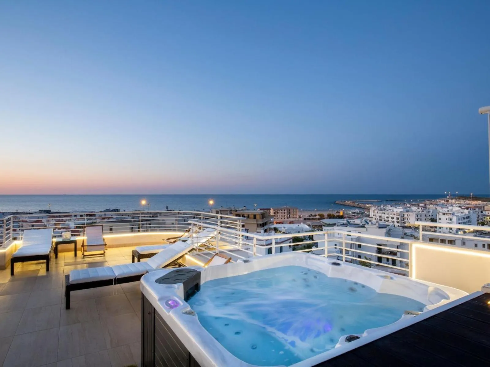 Hot Tub in Navicri B&B