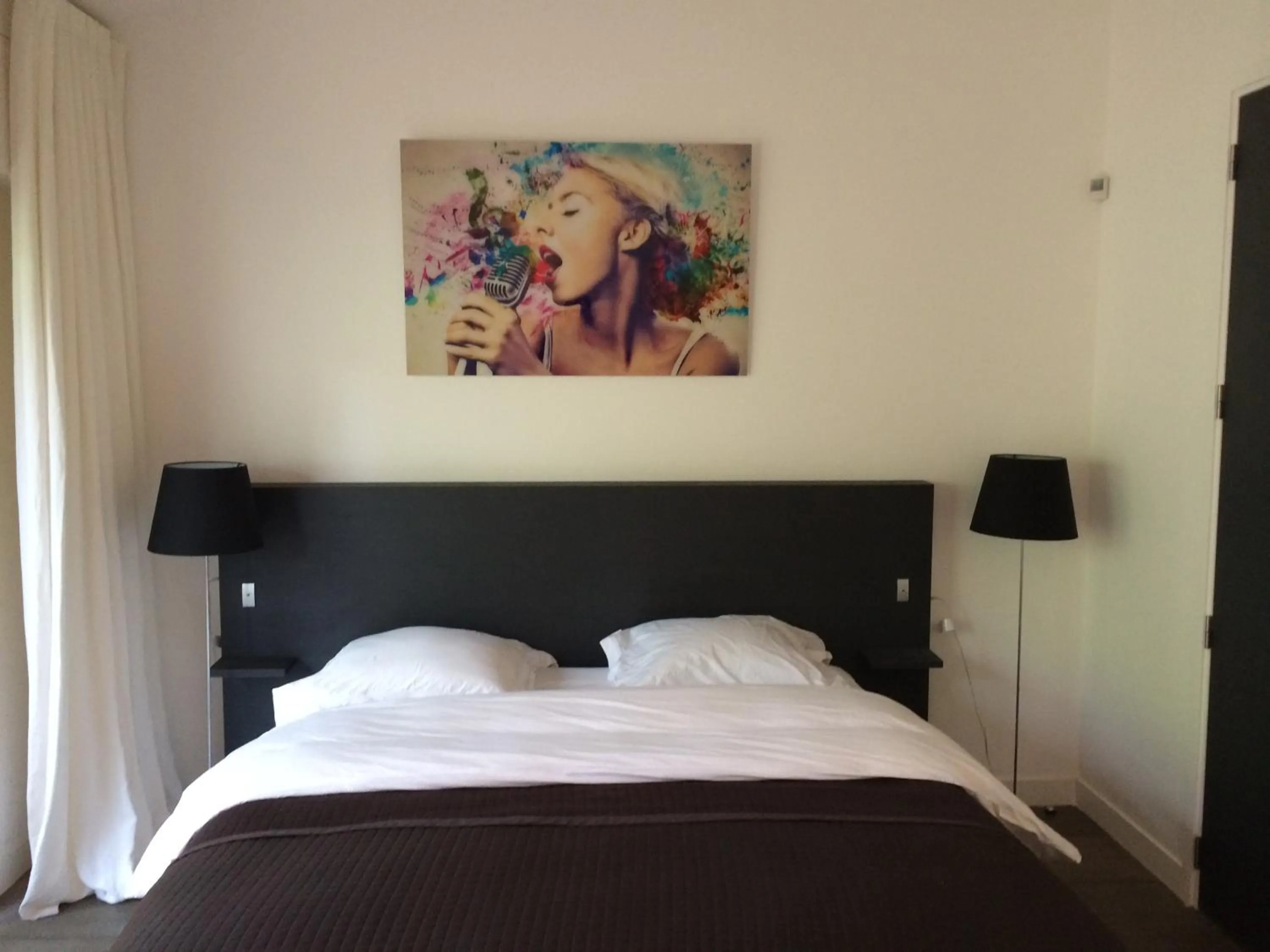 Bed in Villa AMANJANGO SEIGNOSSE-HOSSEGOR