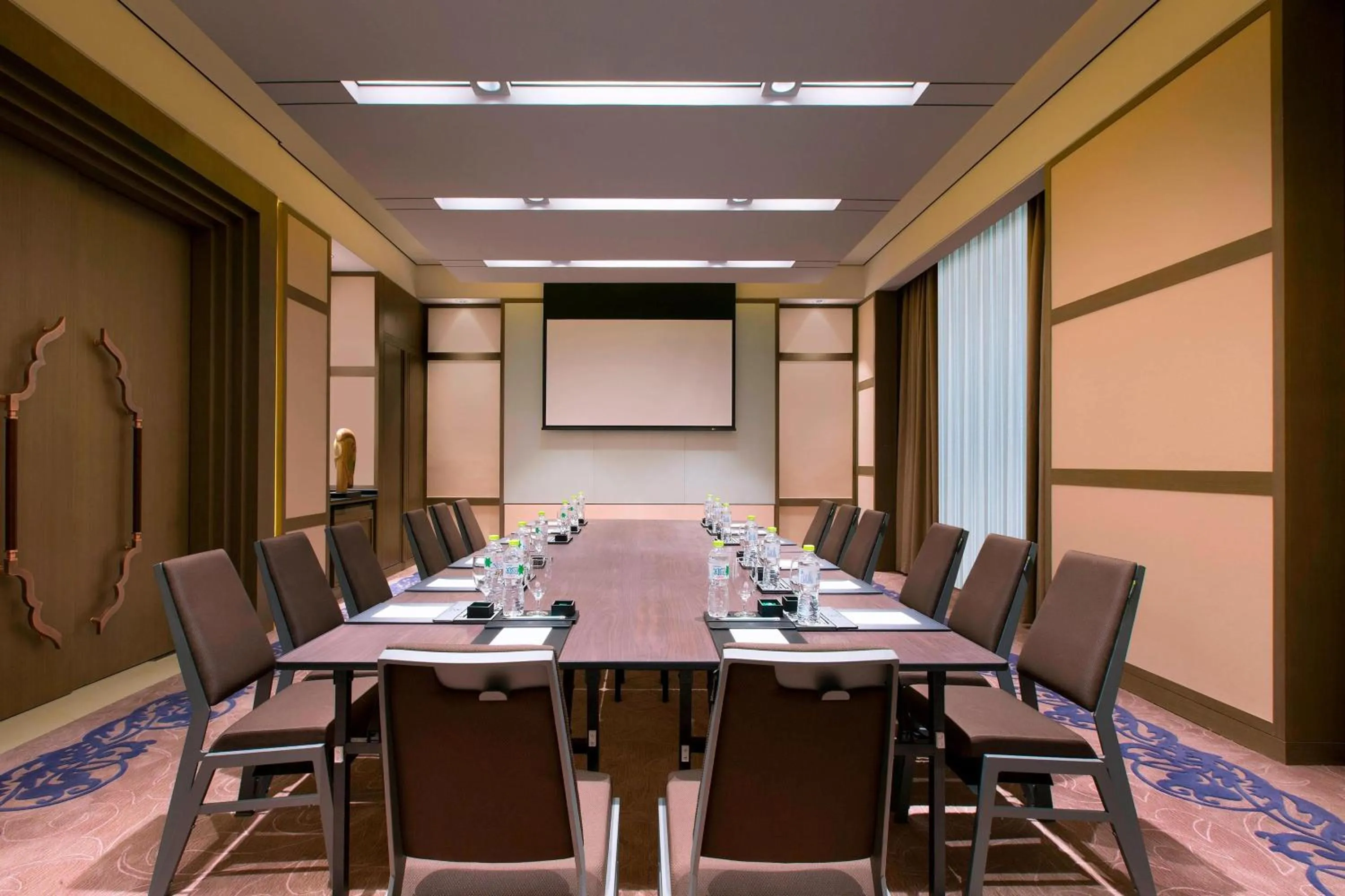 Meeting/conference room in Sheraton Grand Xishuangbanna Hotel