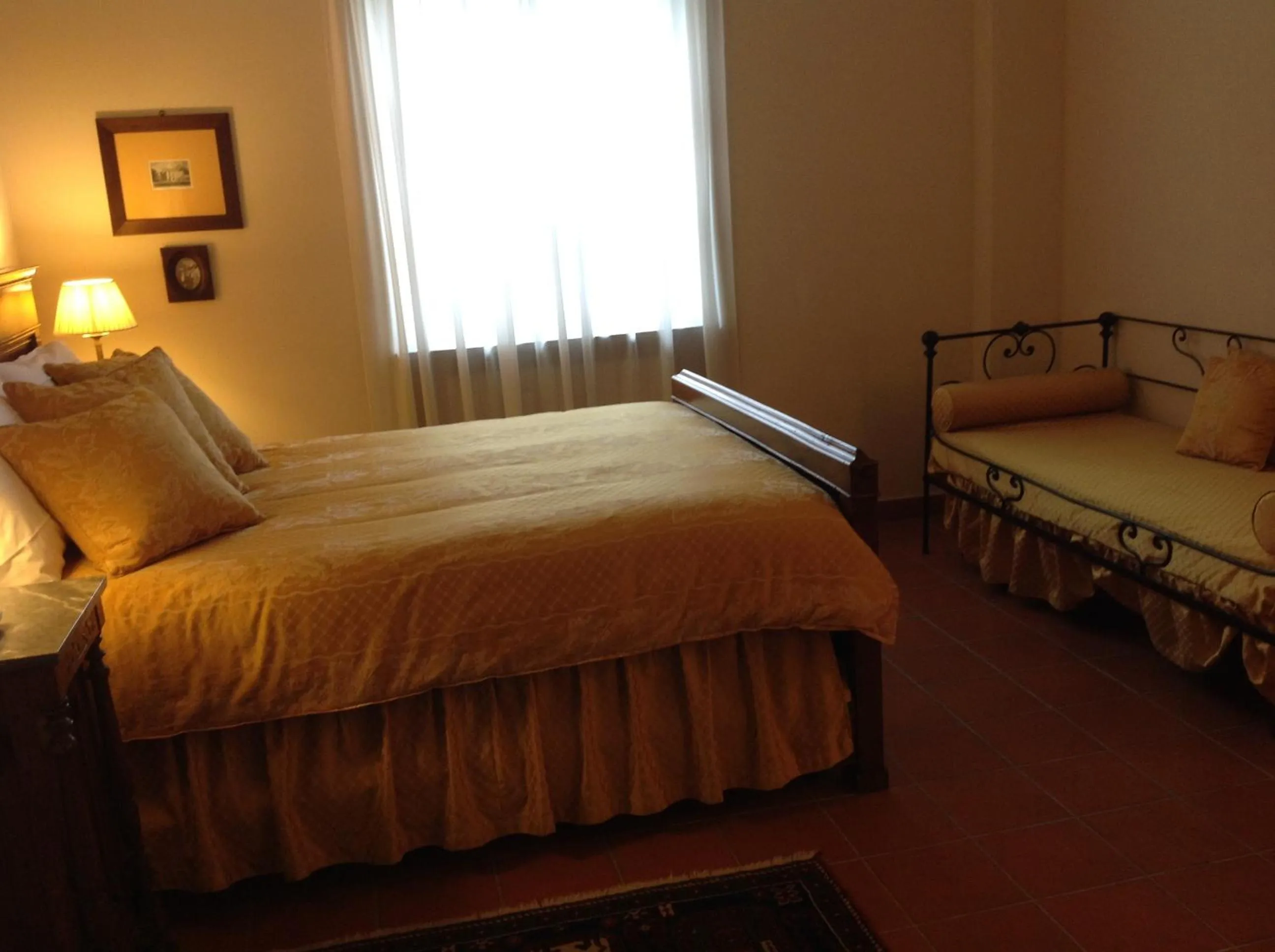 Decorative detail, Bed in Agriturismo La Casa in Collina