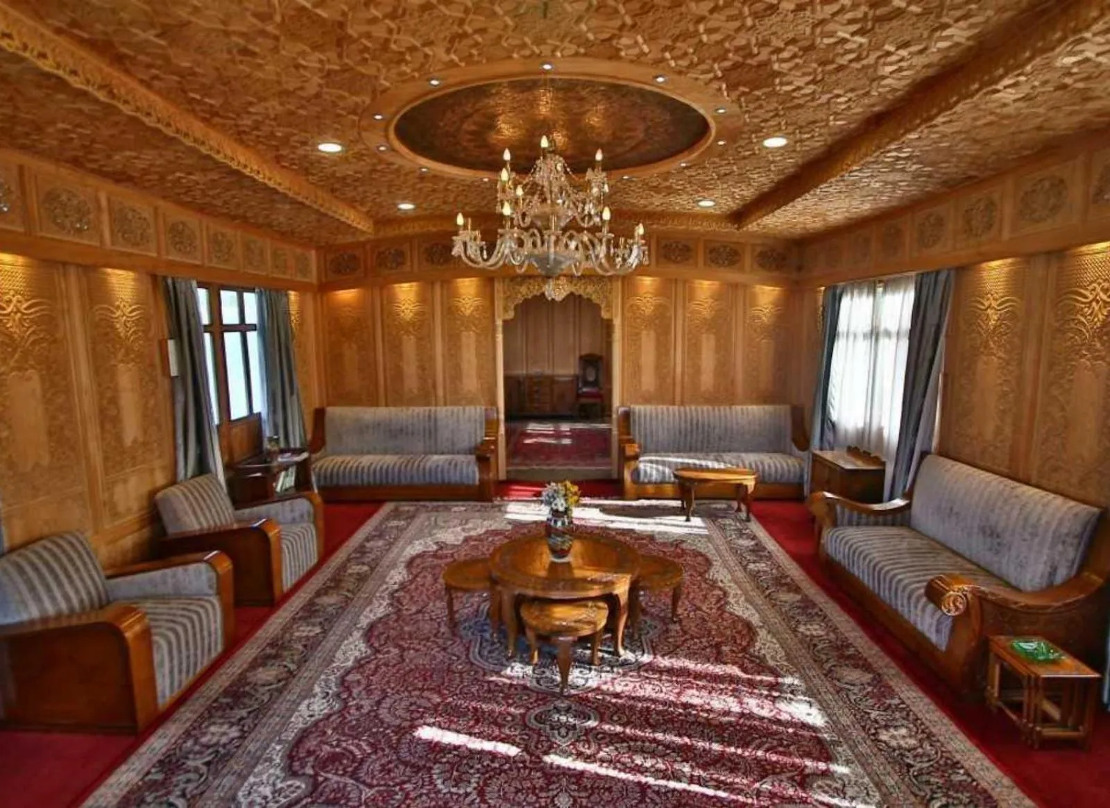 TV and multimedia in The Heritage Group Of Houseboats