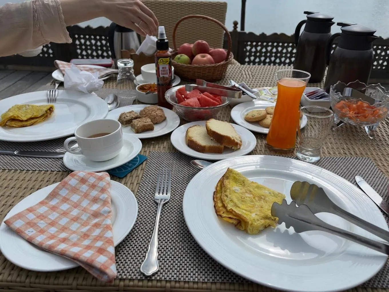 Food and drinks in The Heritage Group Of Houseboats