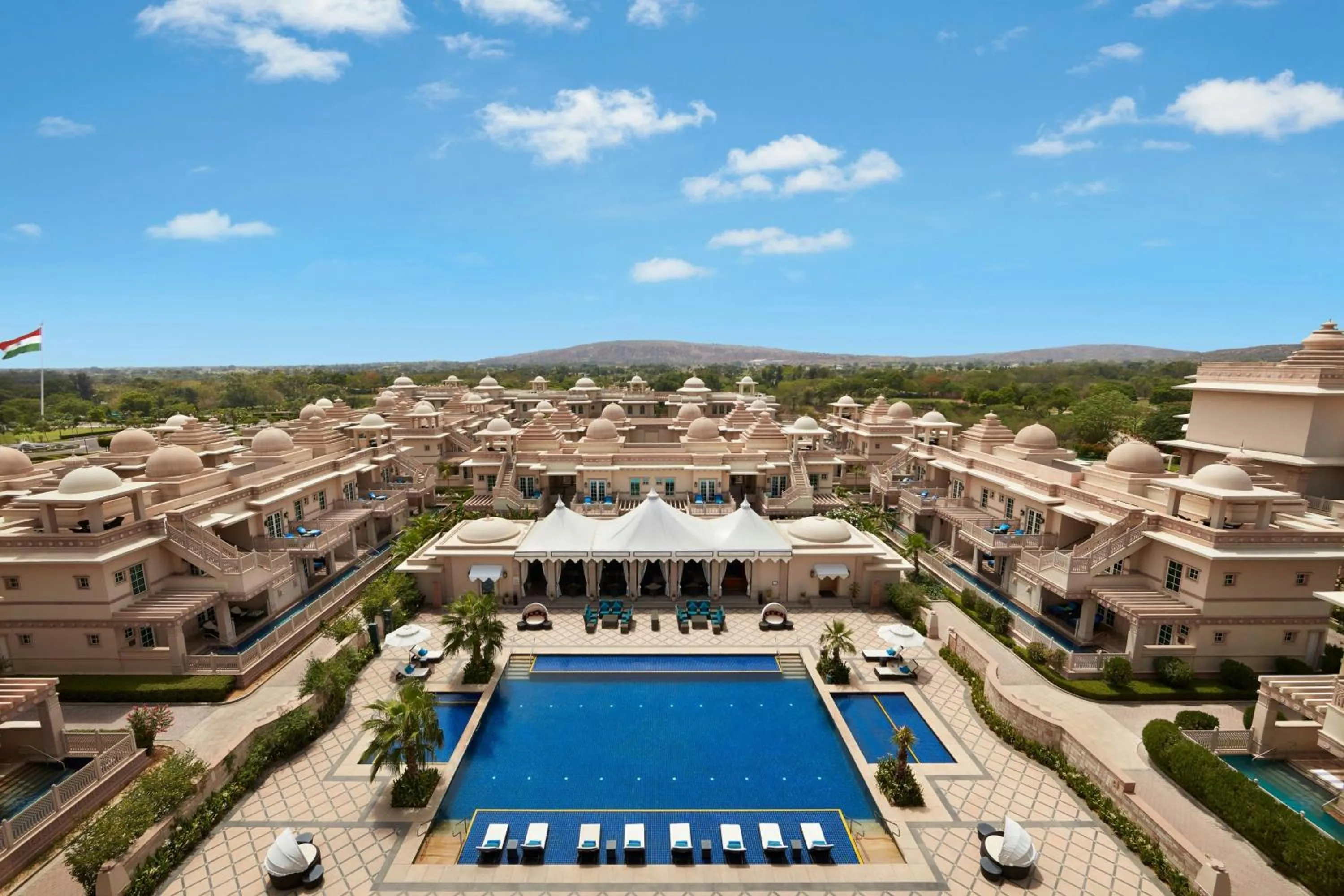 Swimming pool in ITC Grand Bharat, a Luxury Collection Retreat, Gurgaon, New Delhi Capital Region