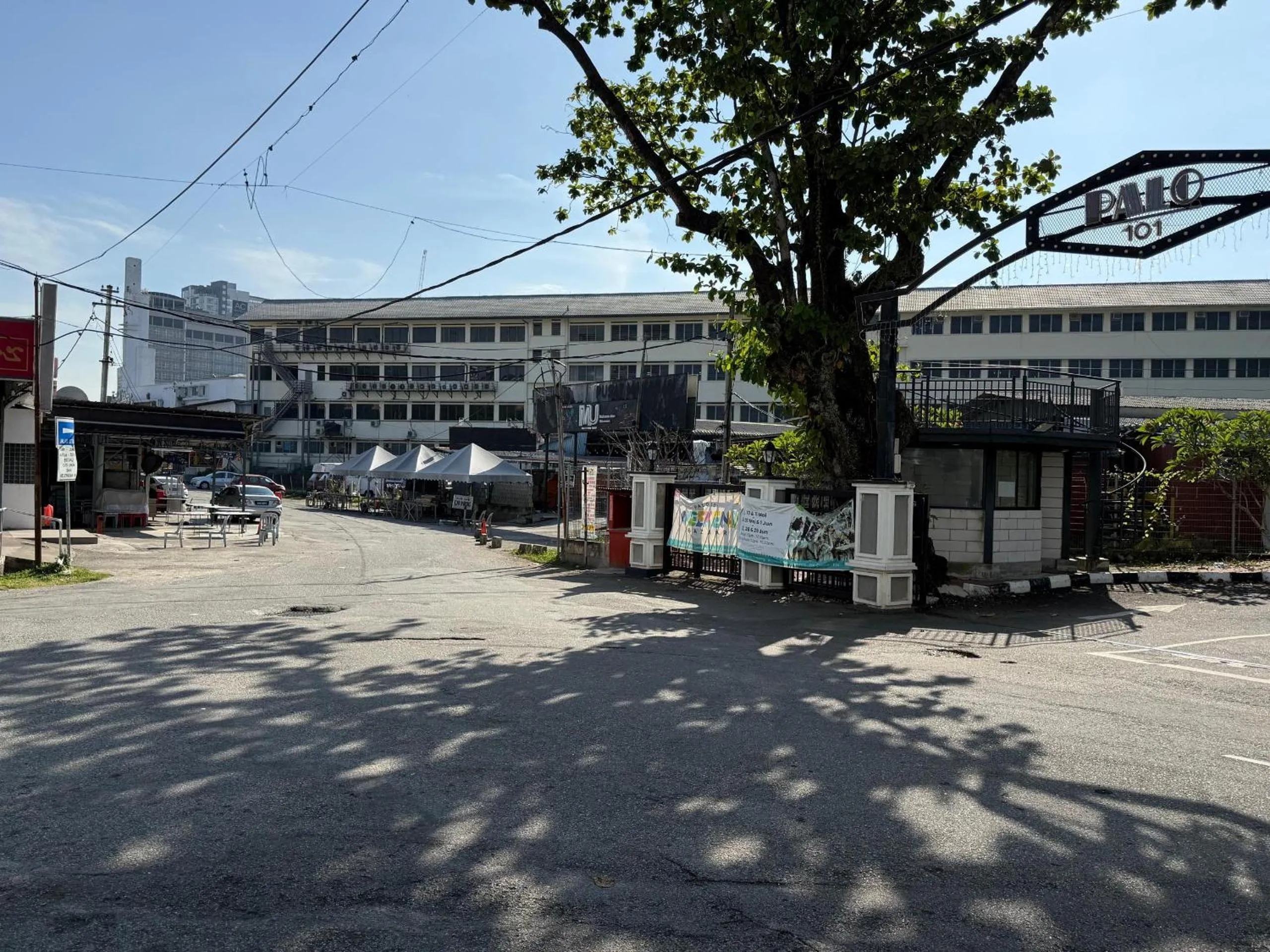 Location in Robin Hotel