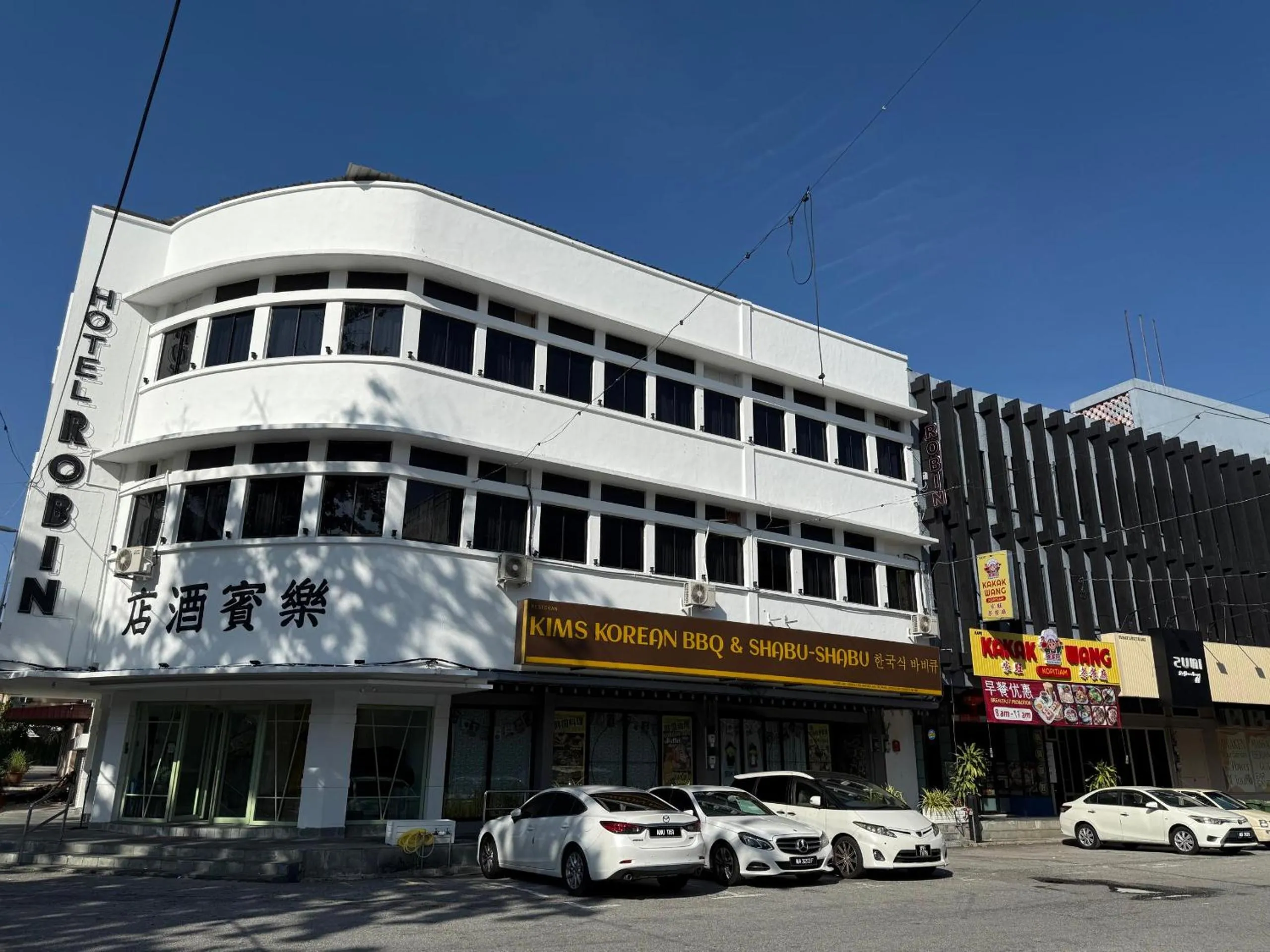 Property building in Robin Hotel