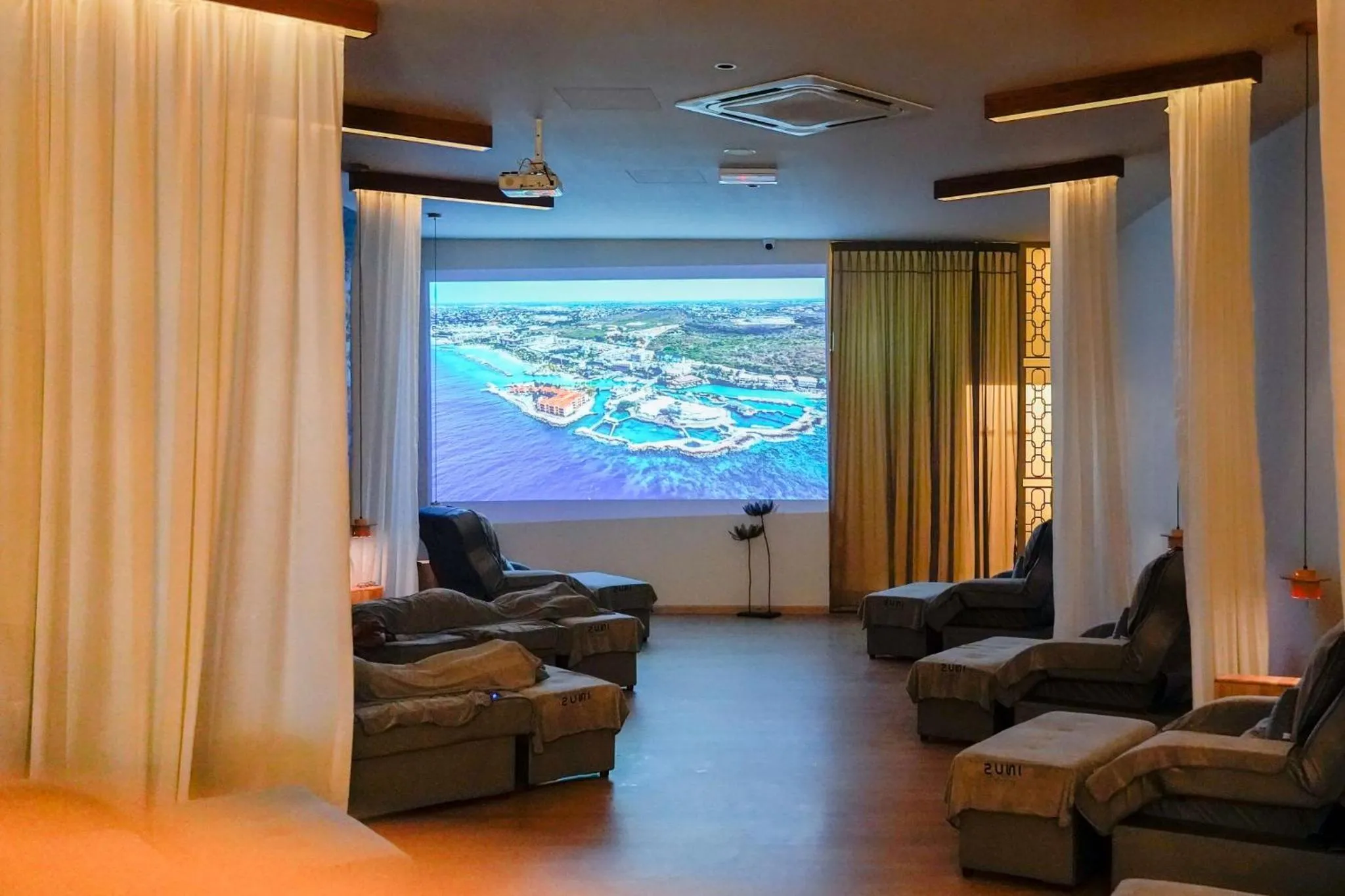 Massage in Robin Hotel