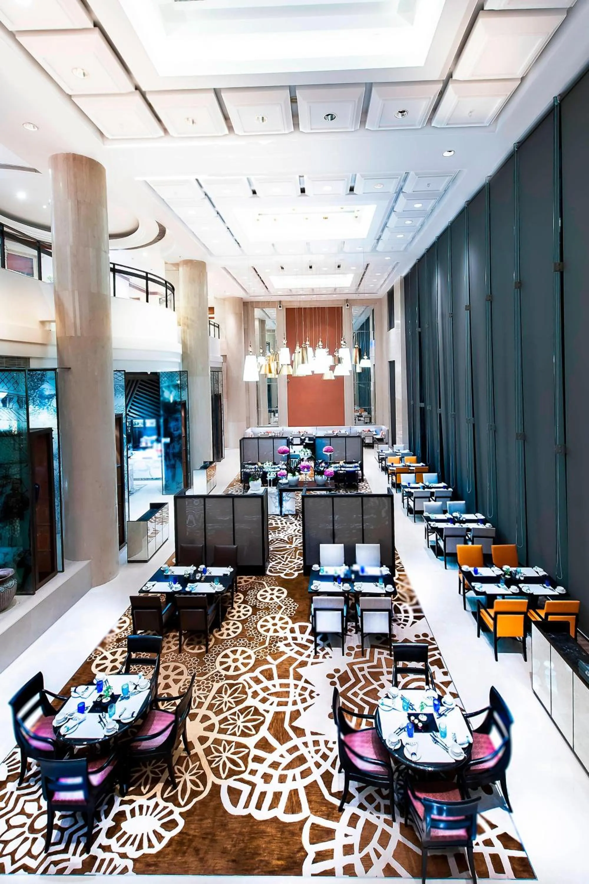 Restaurant/places to eat in Sheraton New Delhi Hotel