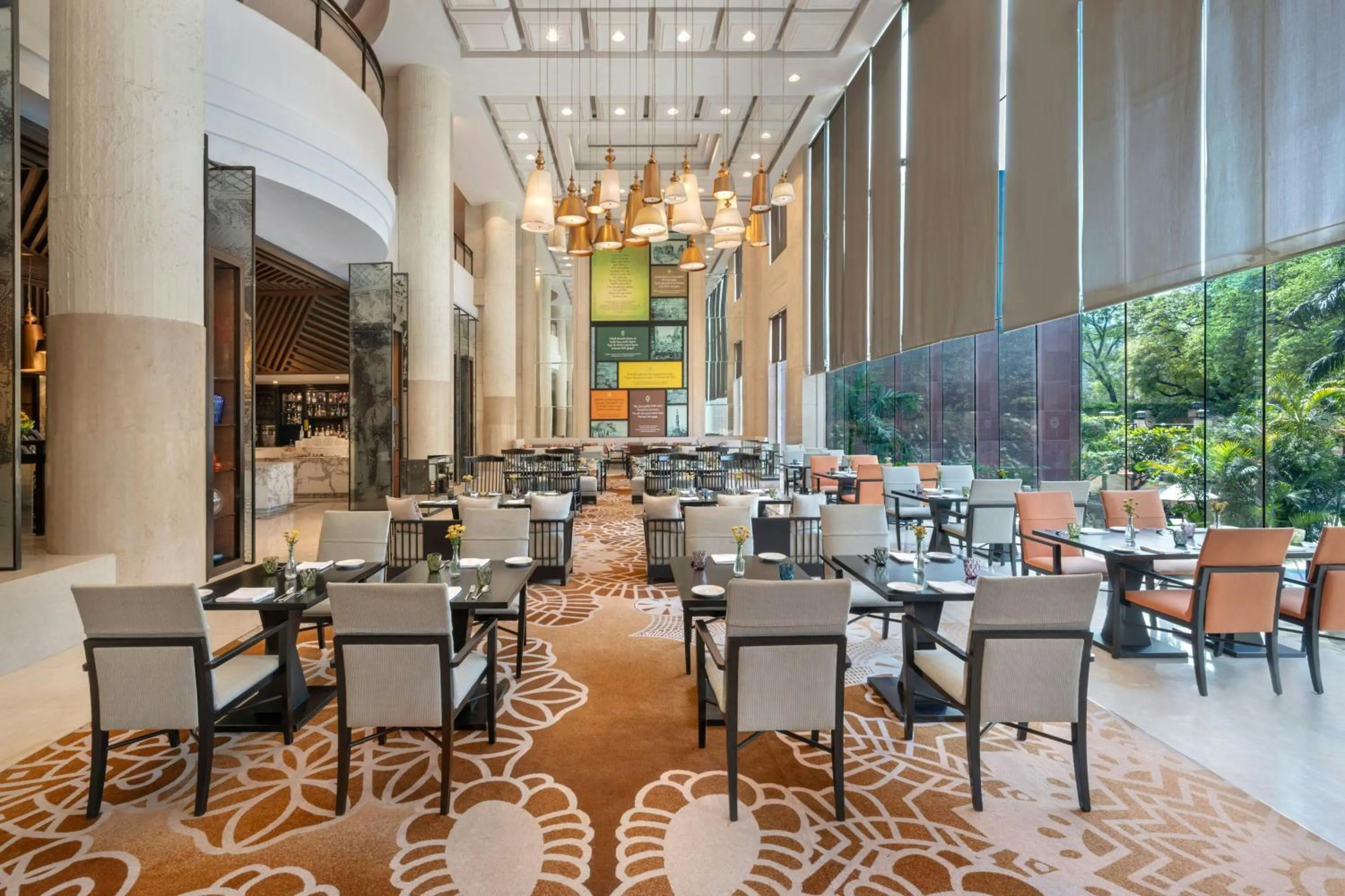 Restaurant/places to eat in Sheraton New Delhi Hotel