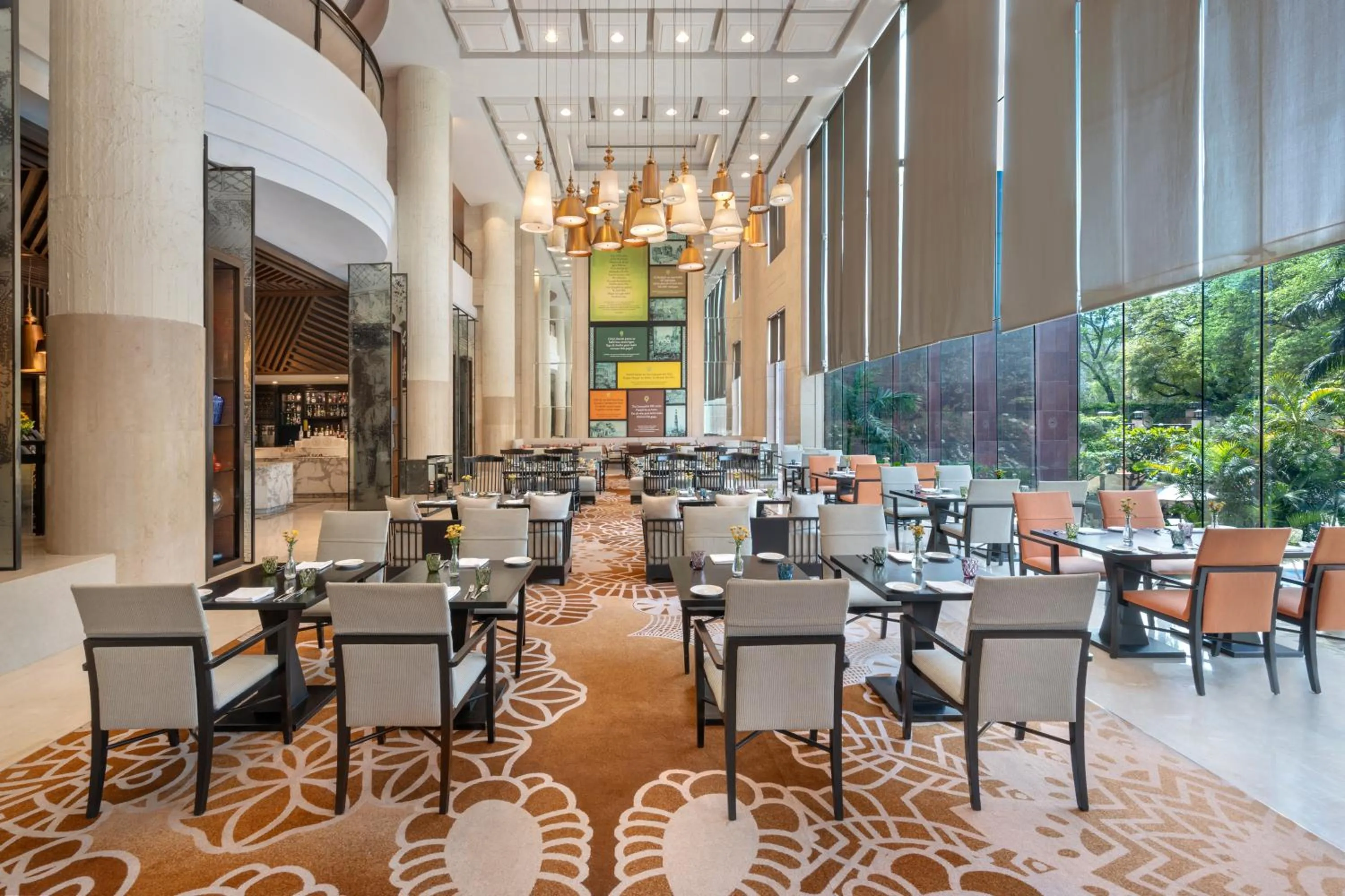 Restaurant/places to eat in Sheraton New Delhi Hotel